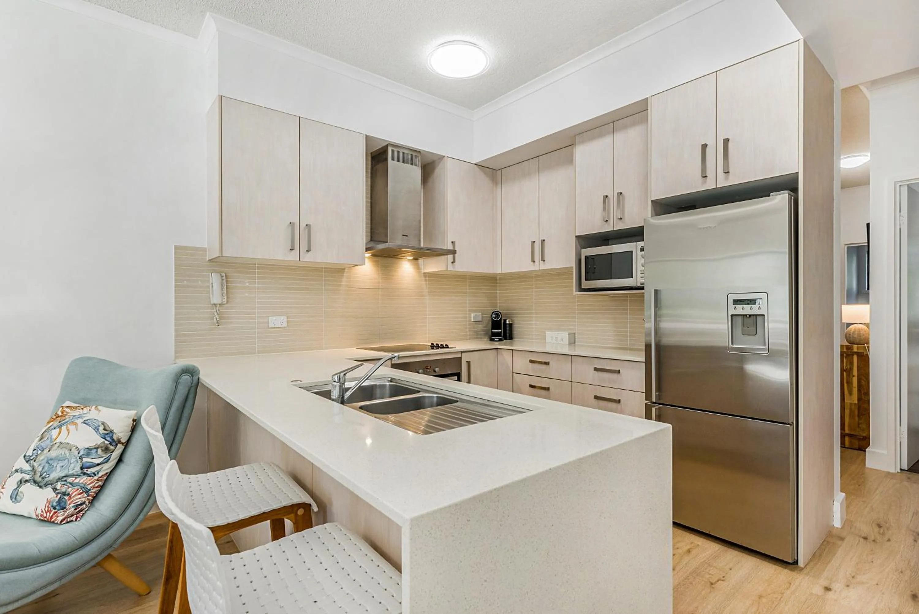 dishwasher in Mirra Chana Beachfront Apartments Mooloolaba