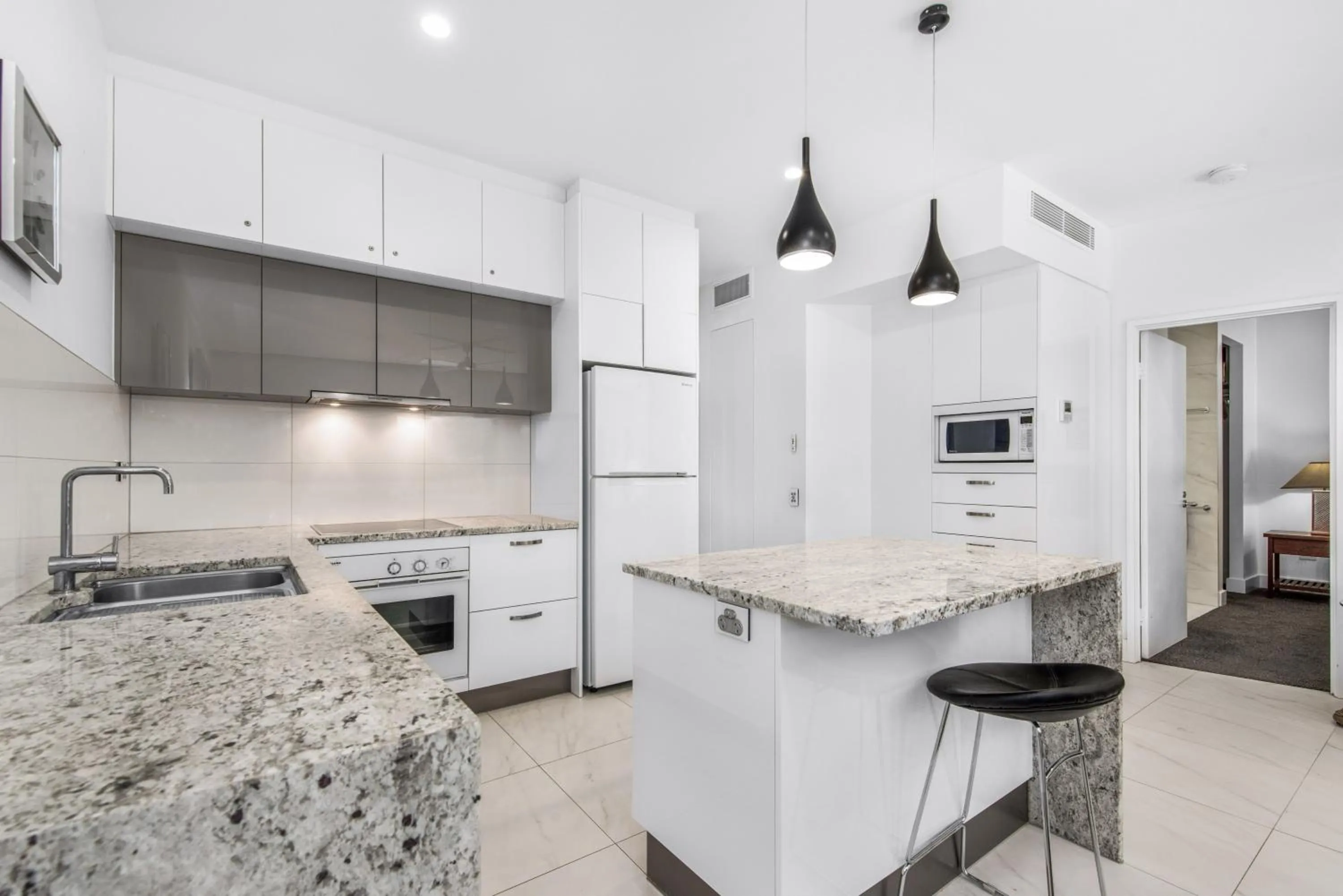 dishwasher in Mirra Chana Beachfront Apartments Mooloolaba