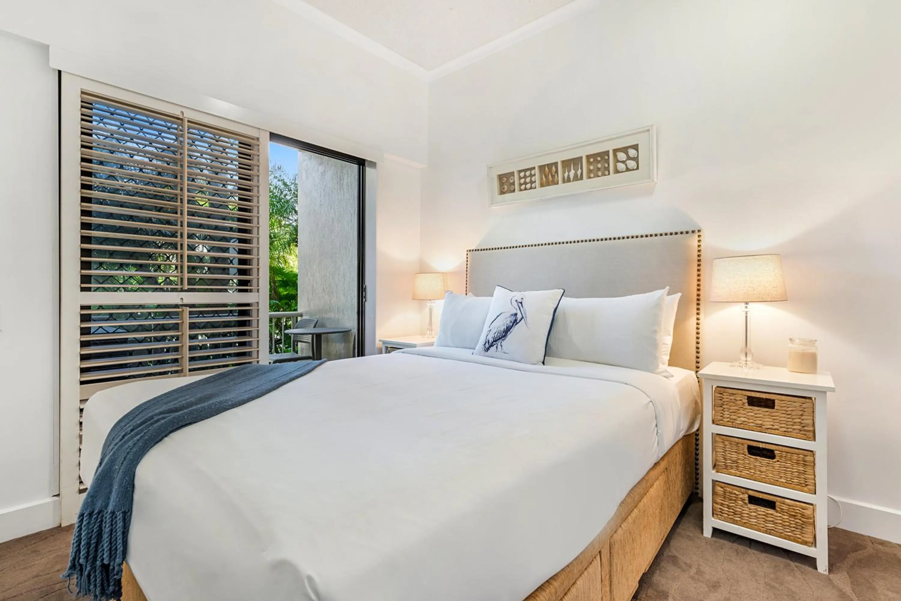 Bedroom, Bed in Mirra Chana Beachfront Apartments Mooloolaba