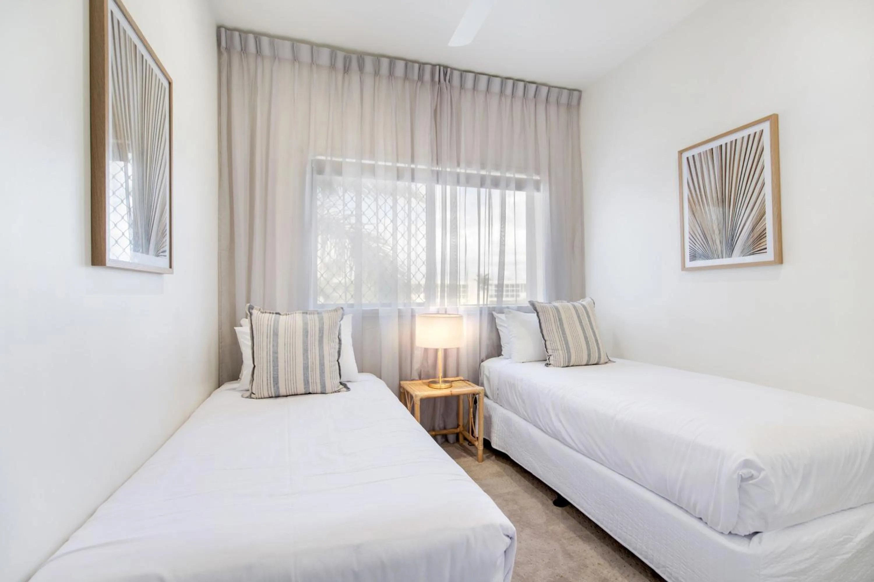 Bedroom, Bed in Mirra Chana Beachfront Apartments Mooloolaba