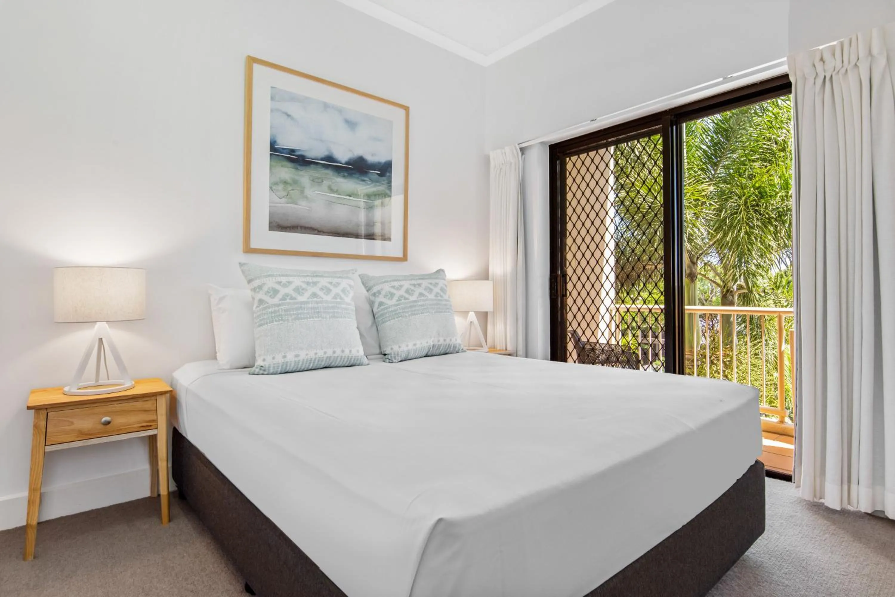 Bedroom, Bed in Mirra Chana Beachfront Apartments Mooloolaba