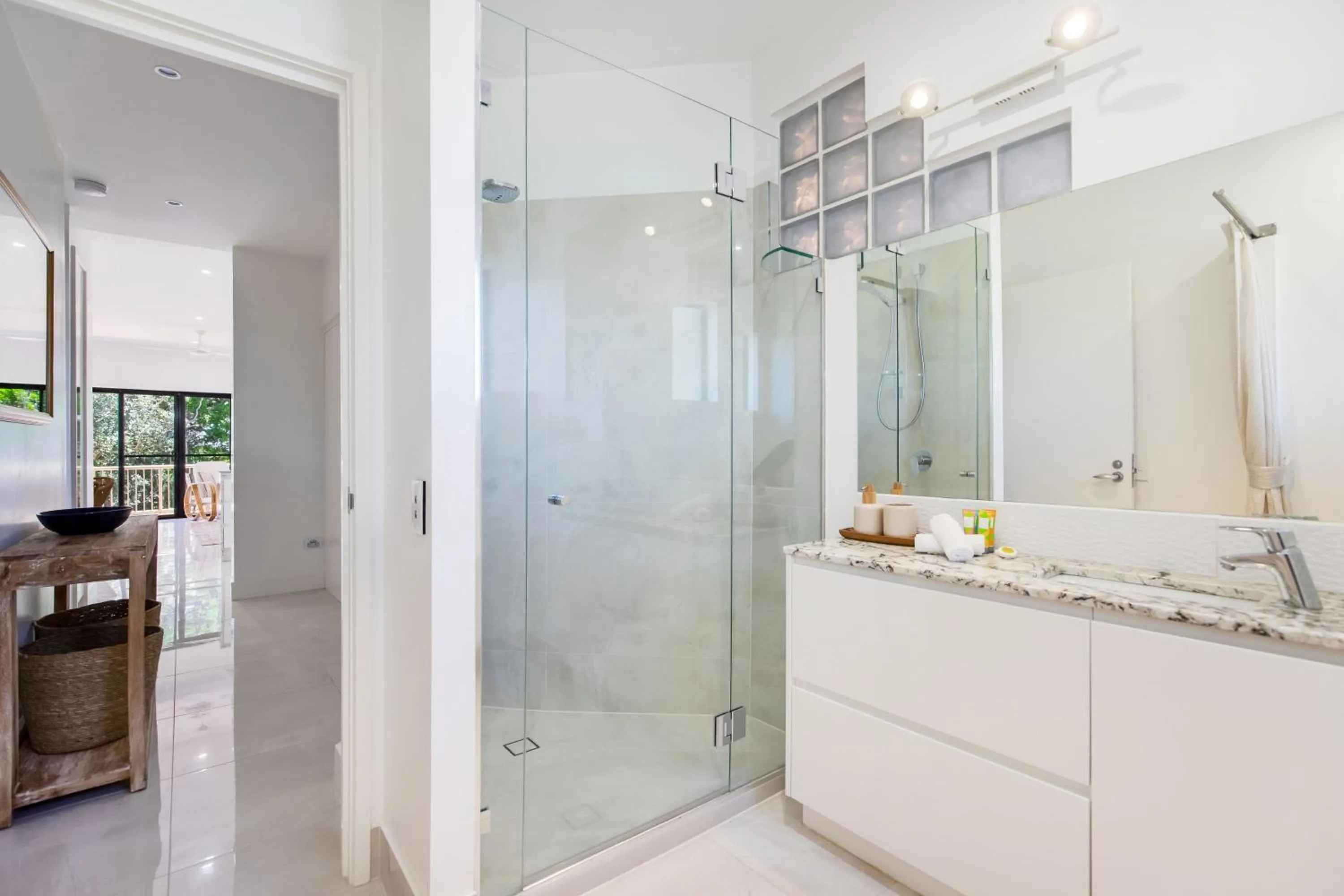 Bathroom in Mirra Chana Beachfront Apartments Mooloolaba