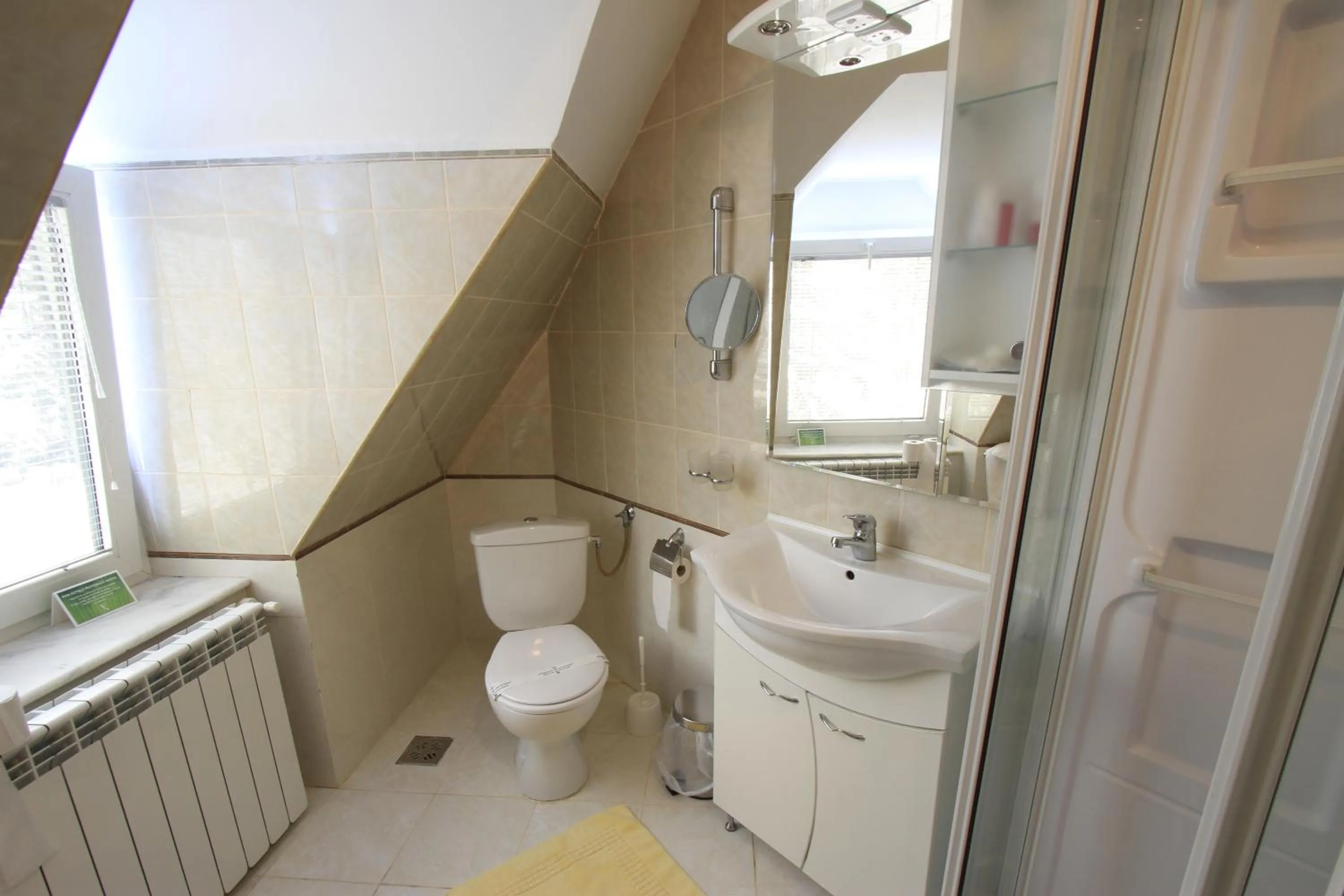 Bathroom in Hotel Rina Cerbul