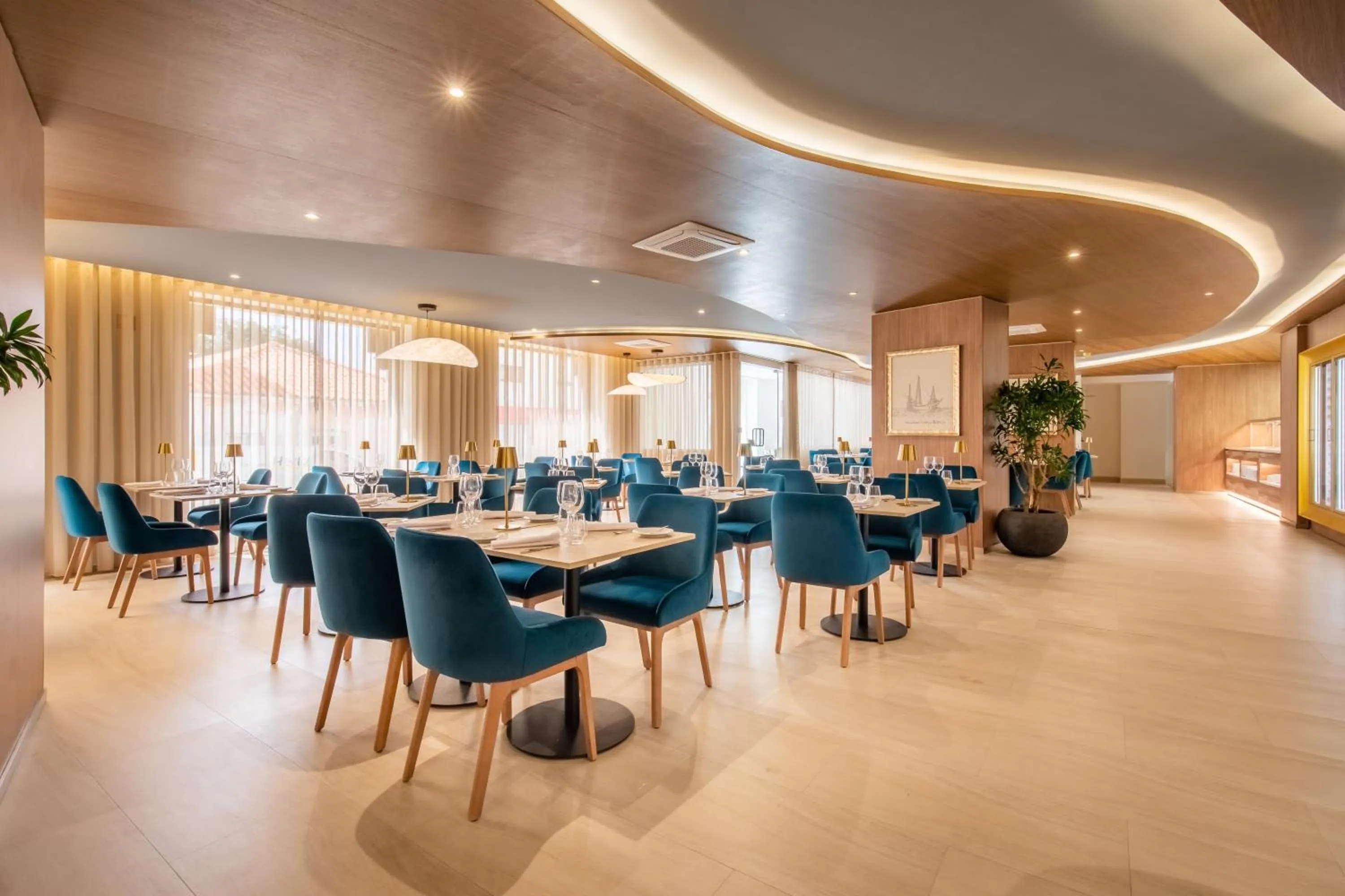 Restaurant/places to eat in AP Sines - Costa Alentejana