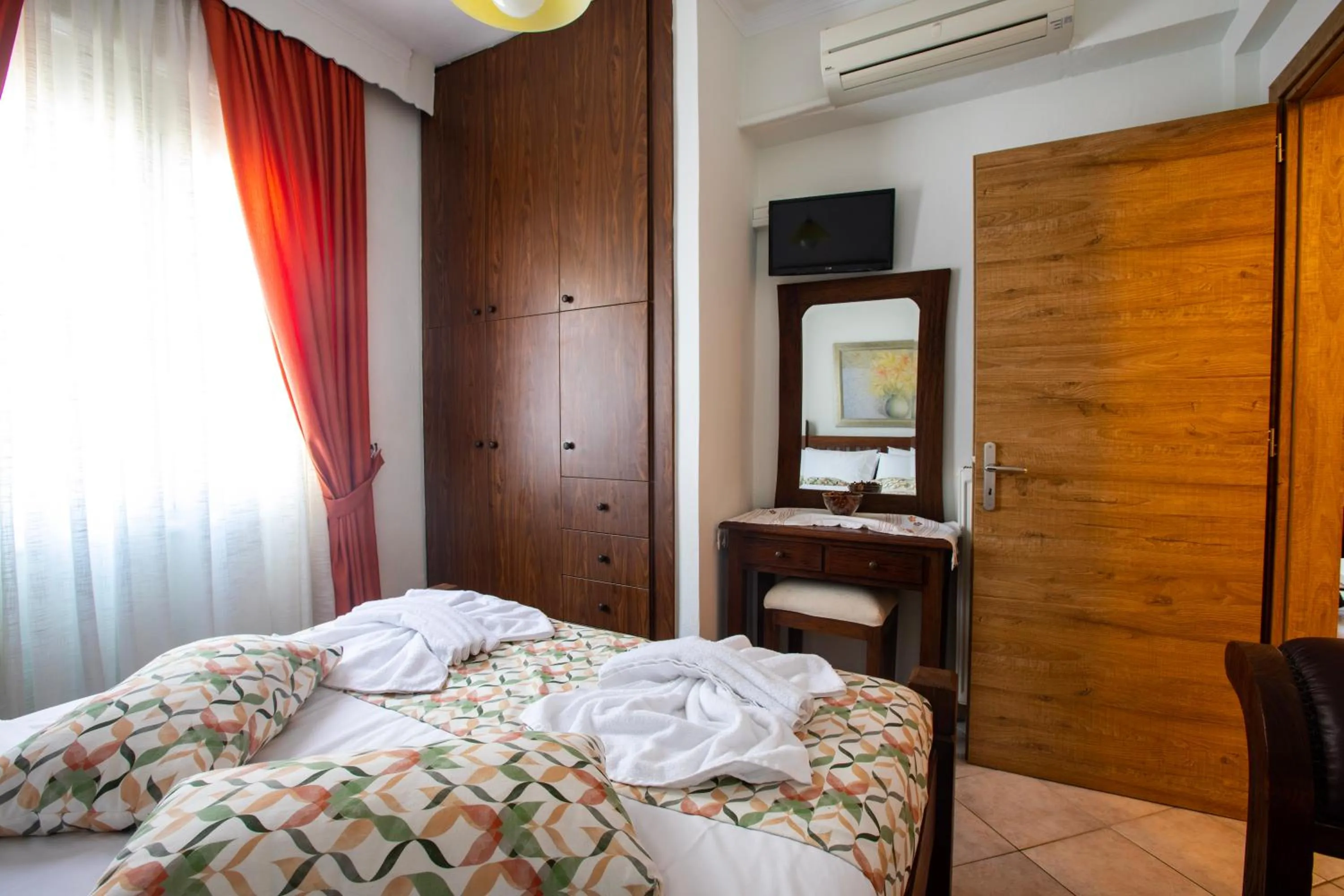 Photo of the whole room in Kastro Apartments