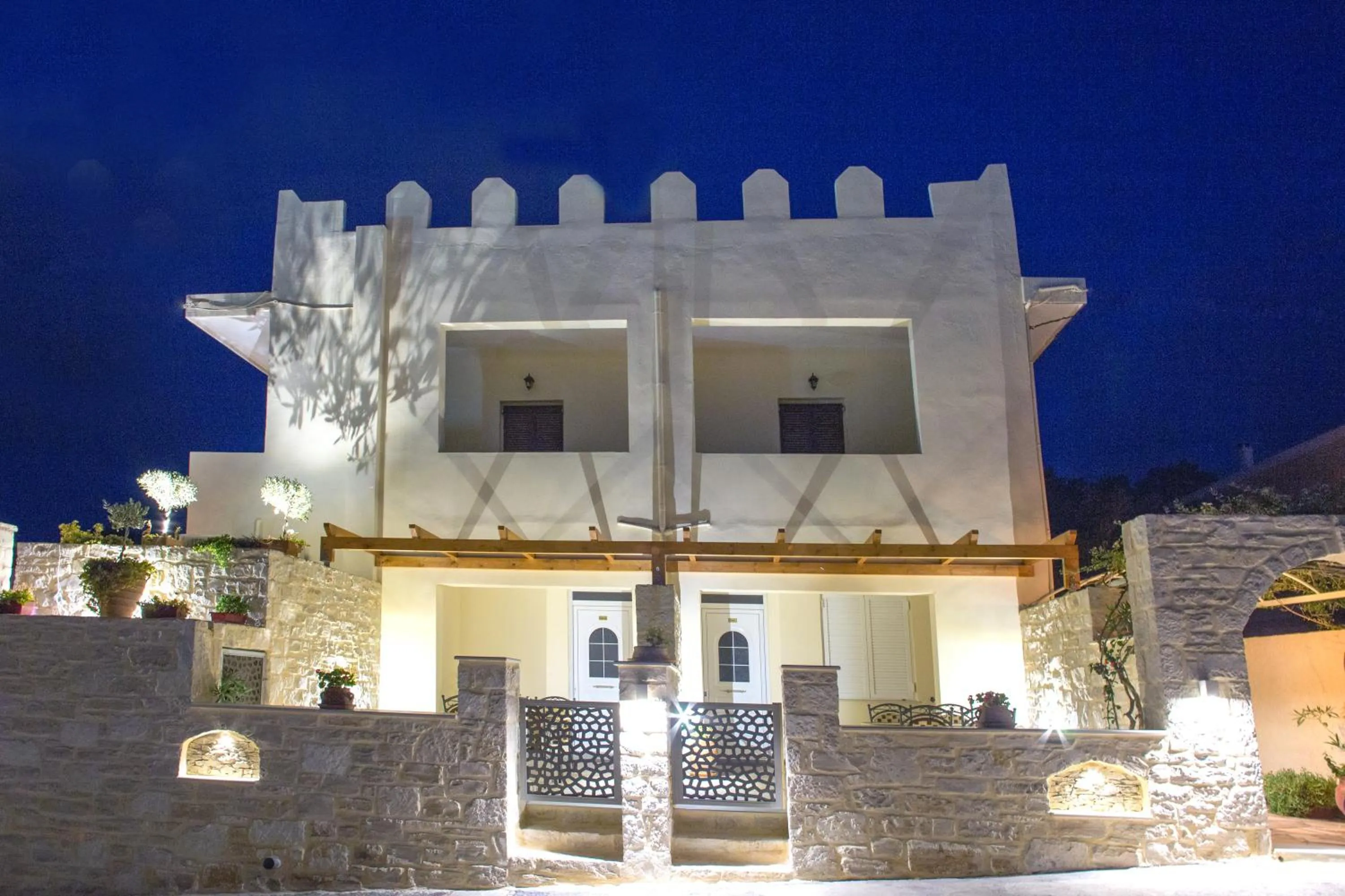 Property building in Kastro Apartments