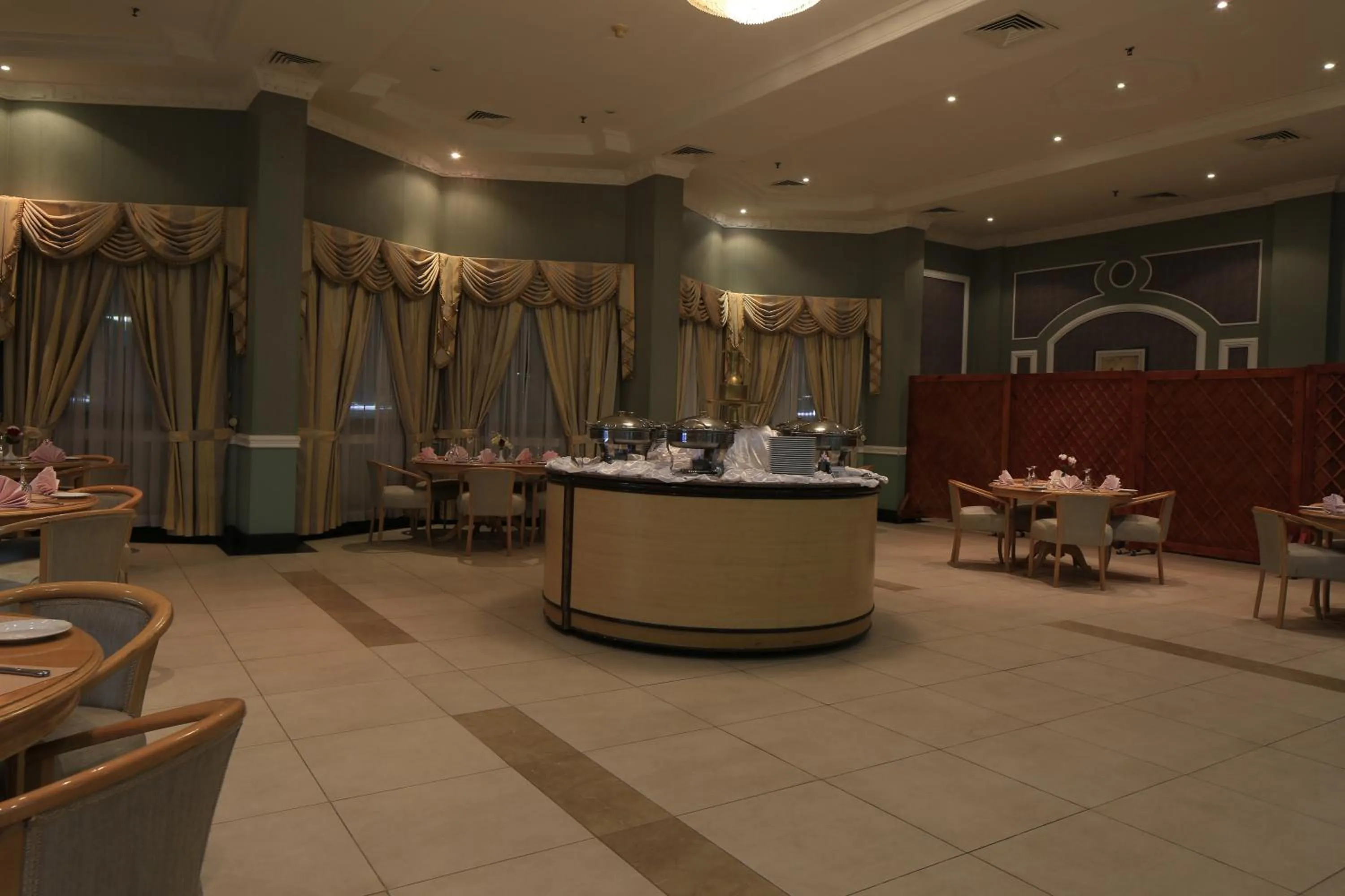 Restaurant/places to eat in Gloria Inn Najran