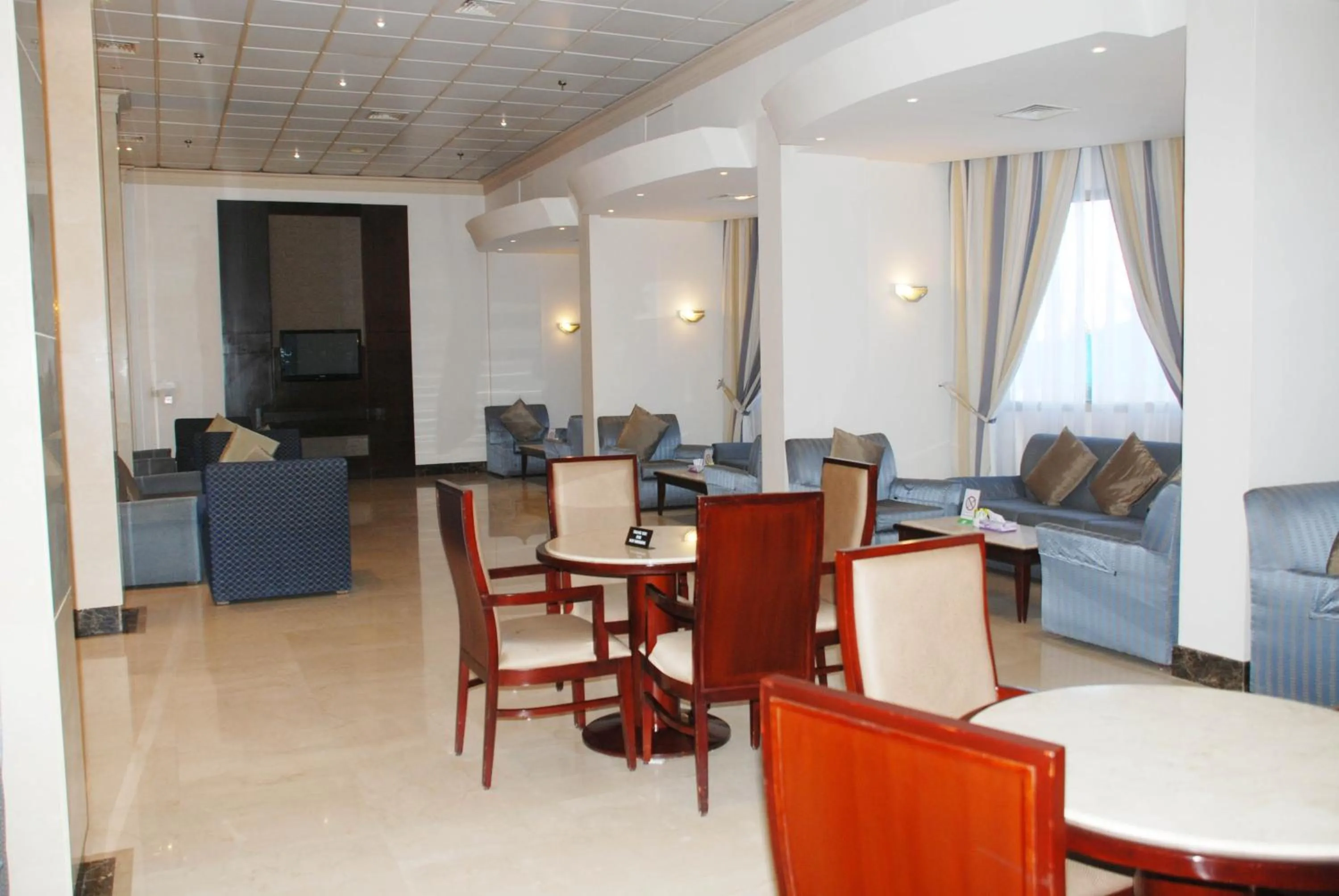 Restaurant/places to eat in Gloria Inn Najran