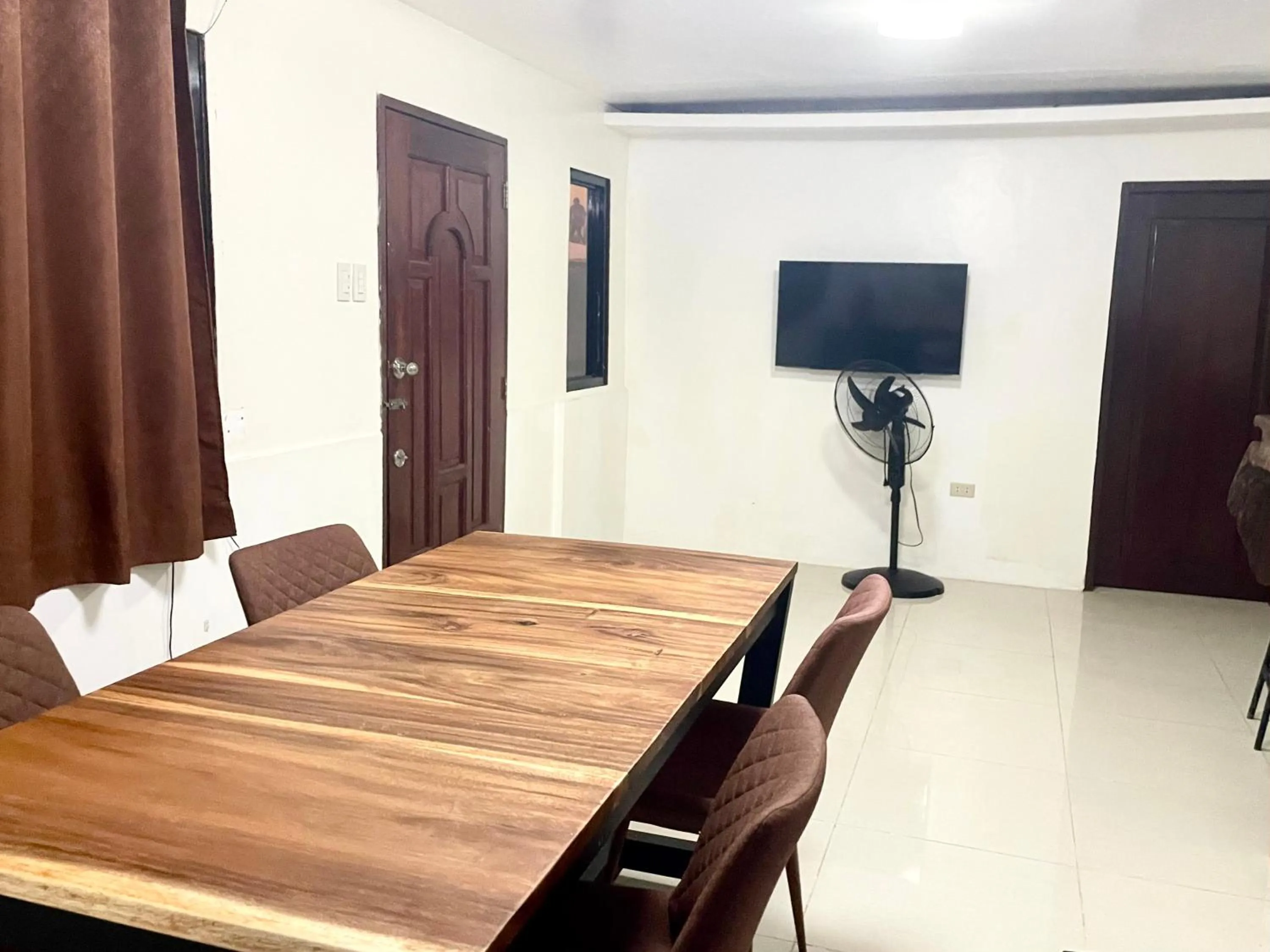 Dining area in Mayumi Lodge