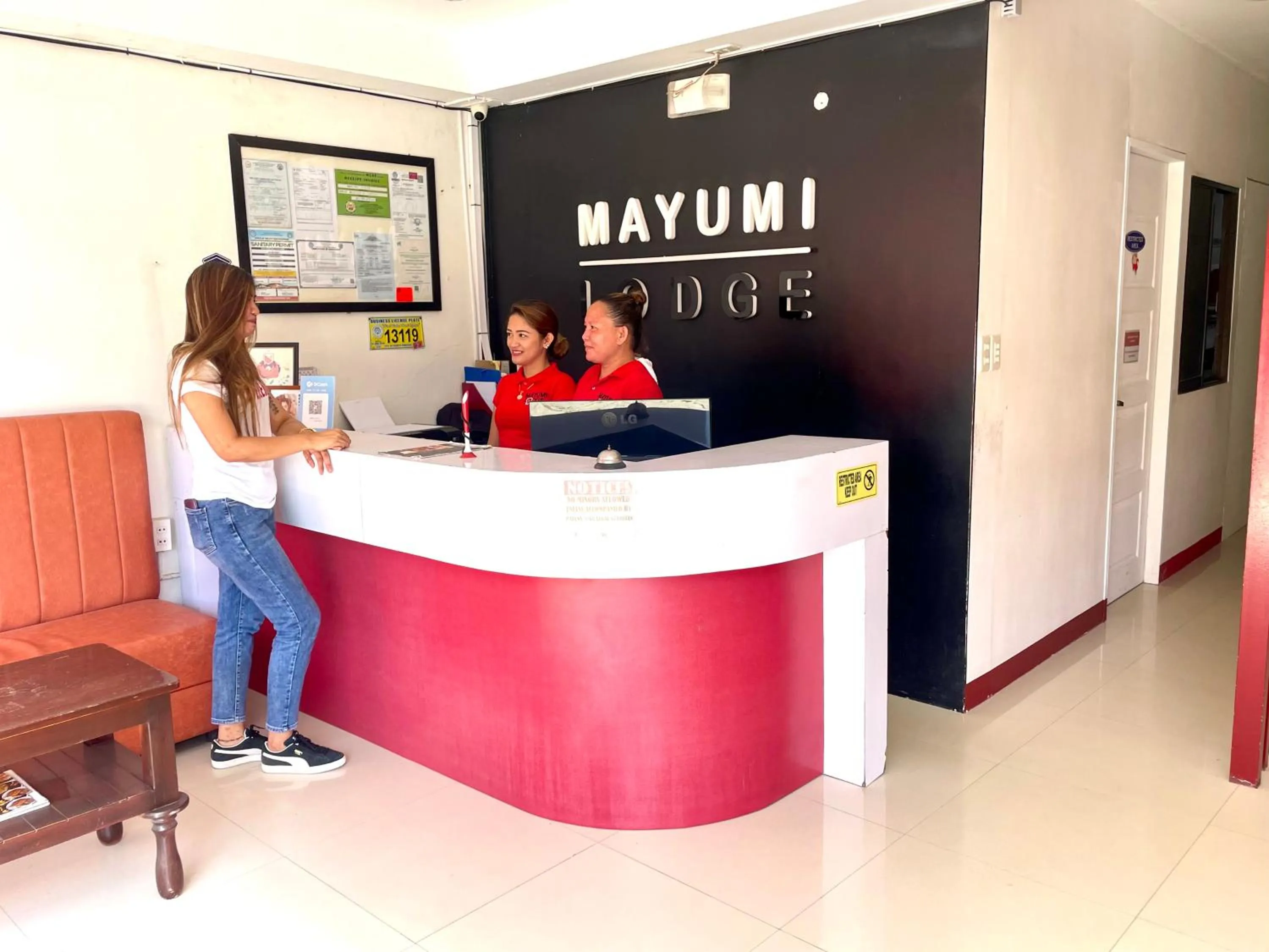 Lobby or reception in Mayumi Lodge