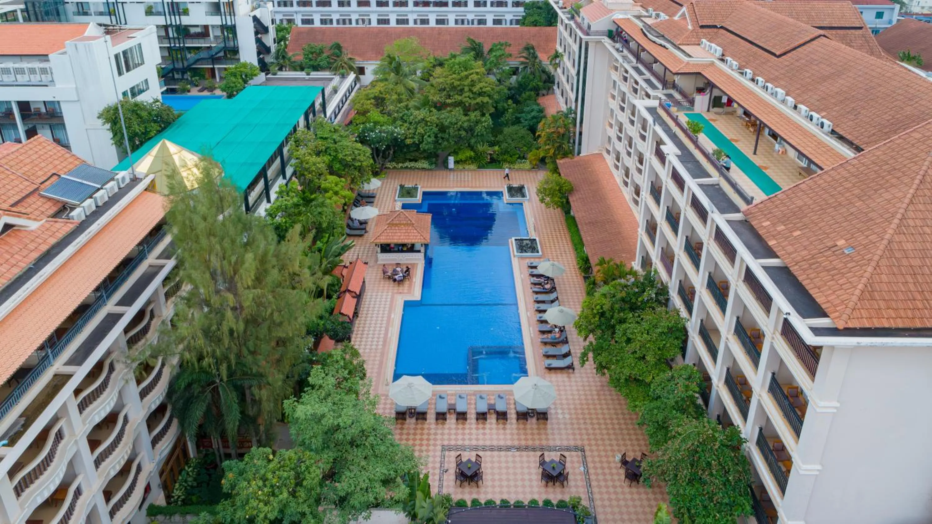 Swimming pool in Somadevi Angkor Premium