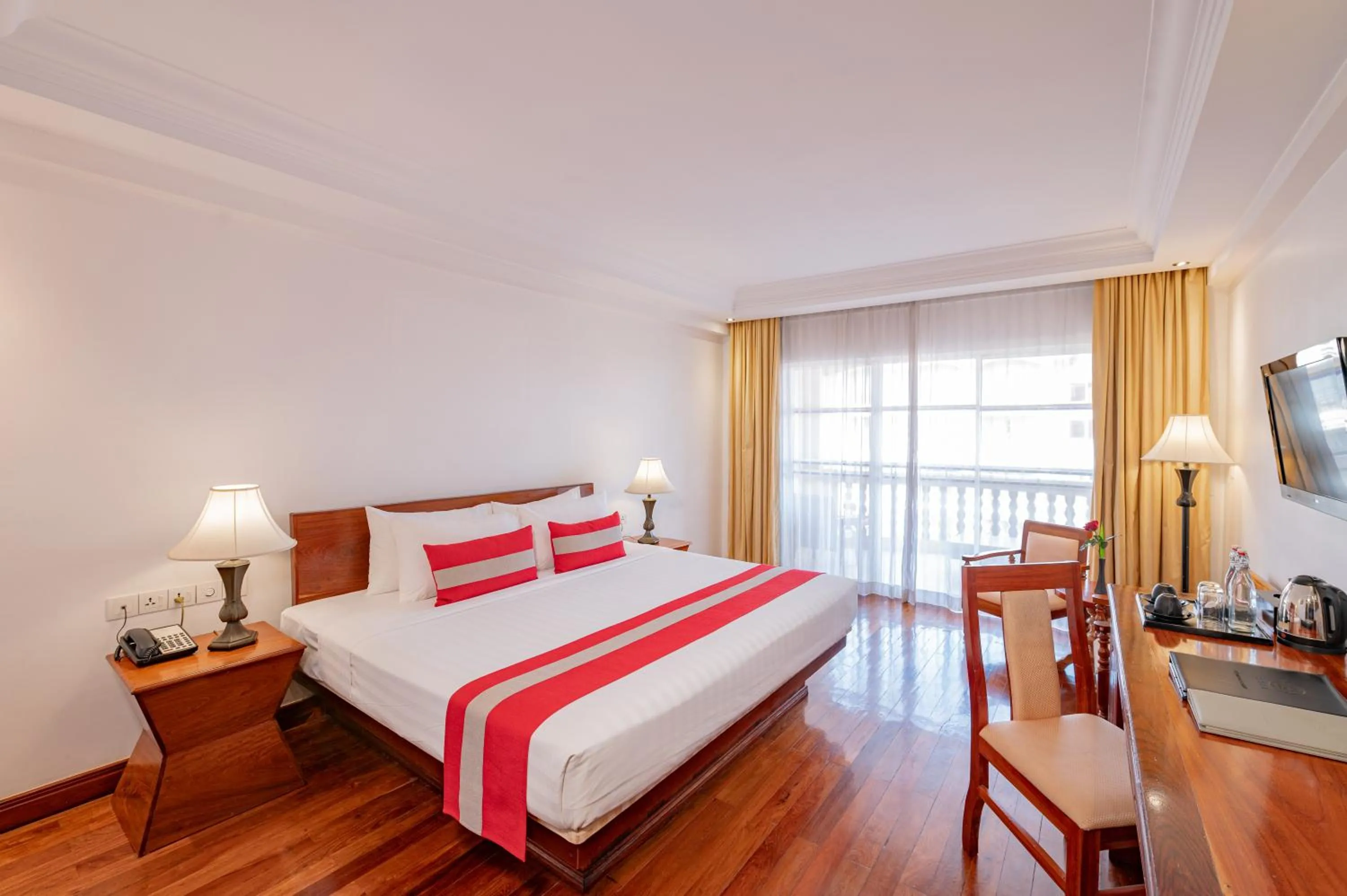 Photo of the whole room, Bed in Somadevi Angkor Premium