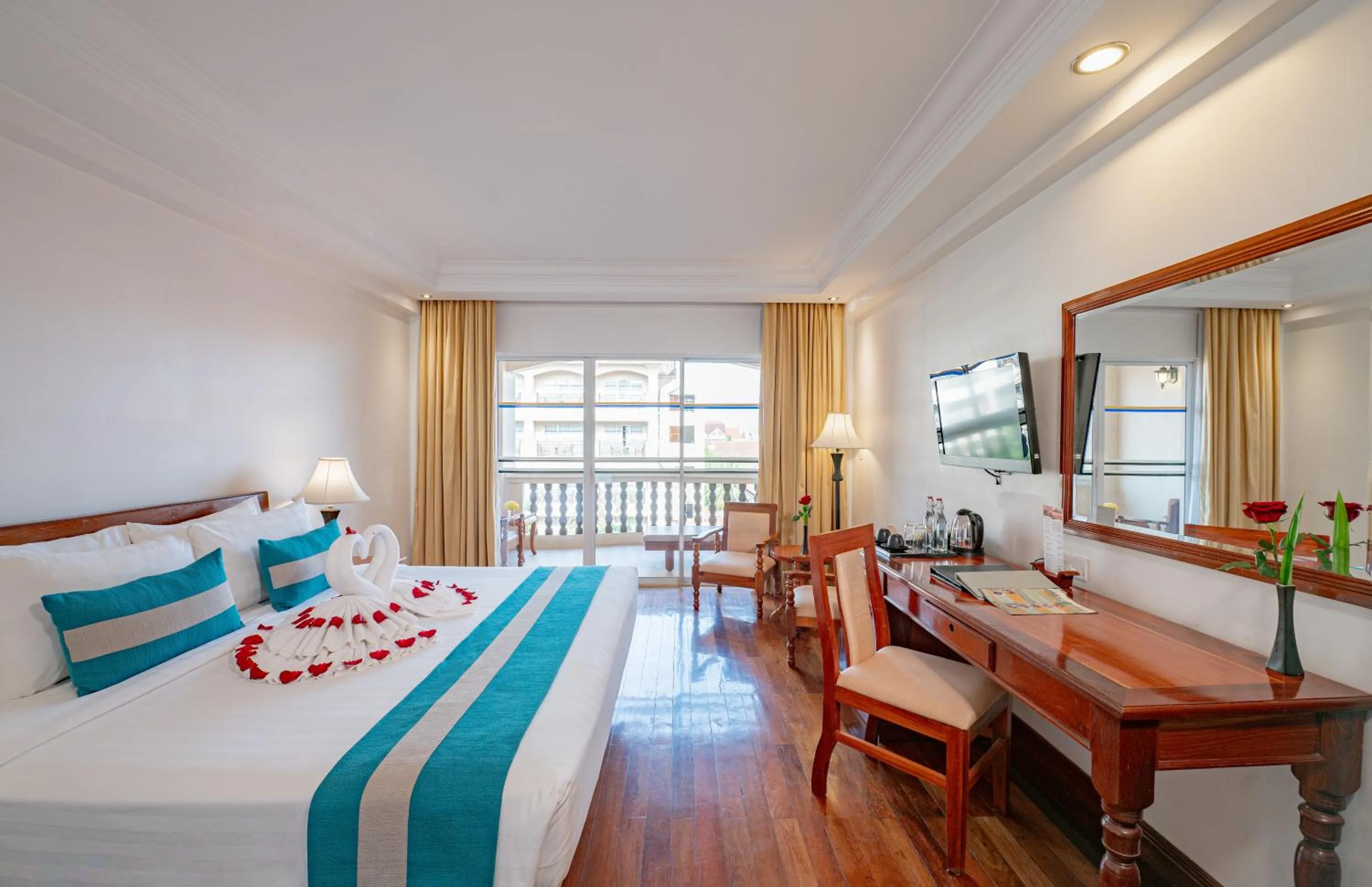 Bed in Somadevi Angkor Premium