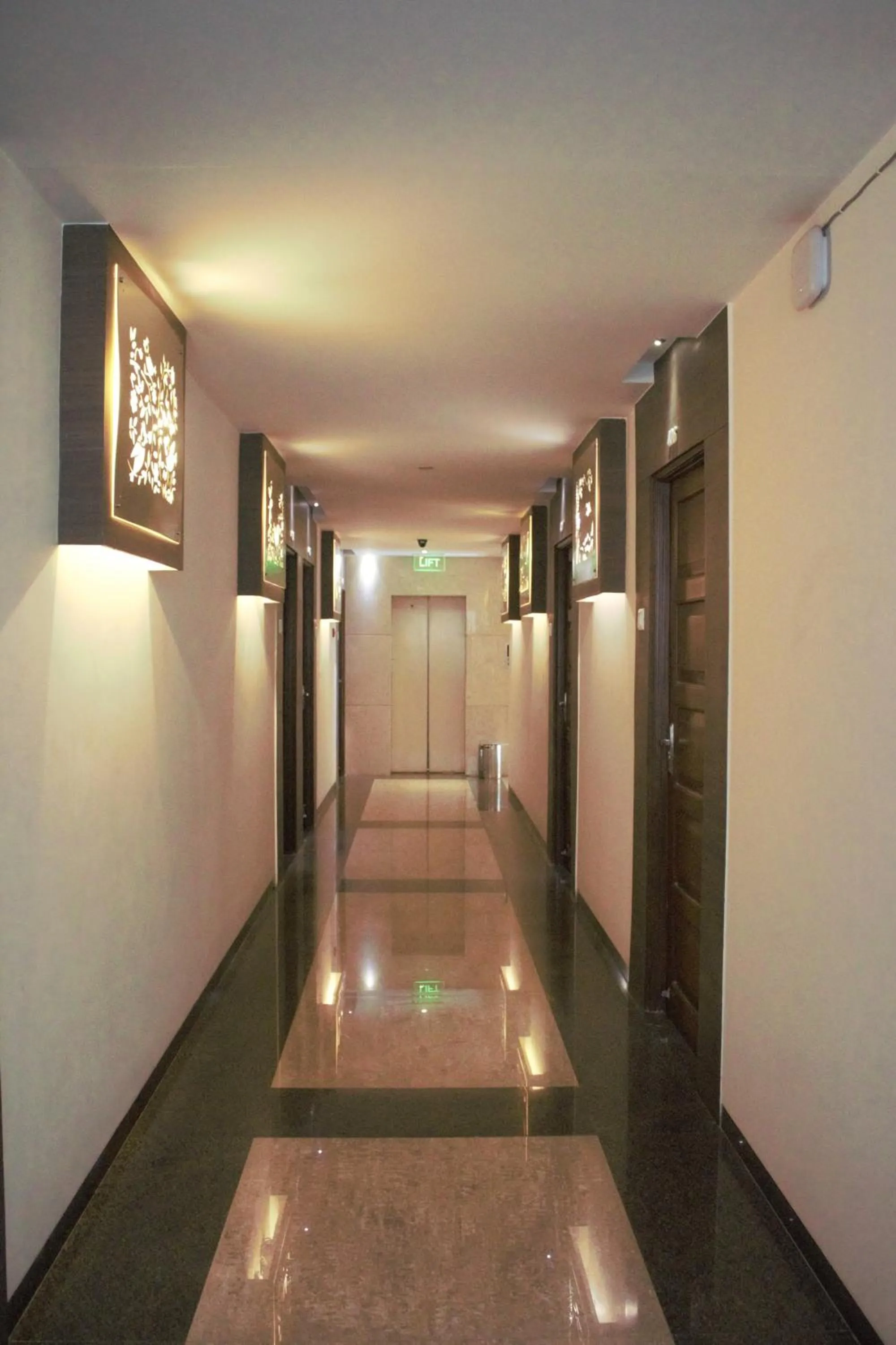 Property building in Hotel Park Plaza