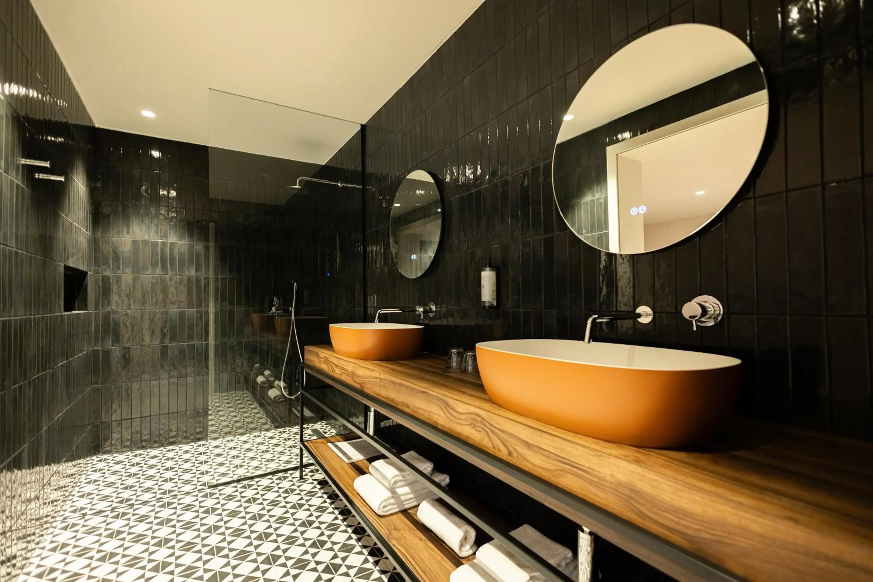 Shower in The Lince Braga