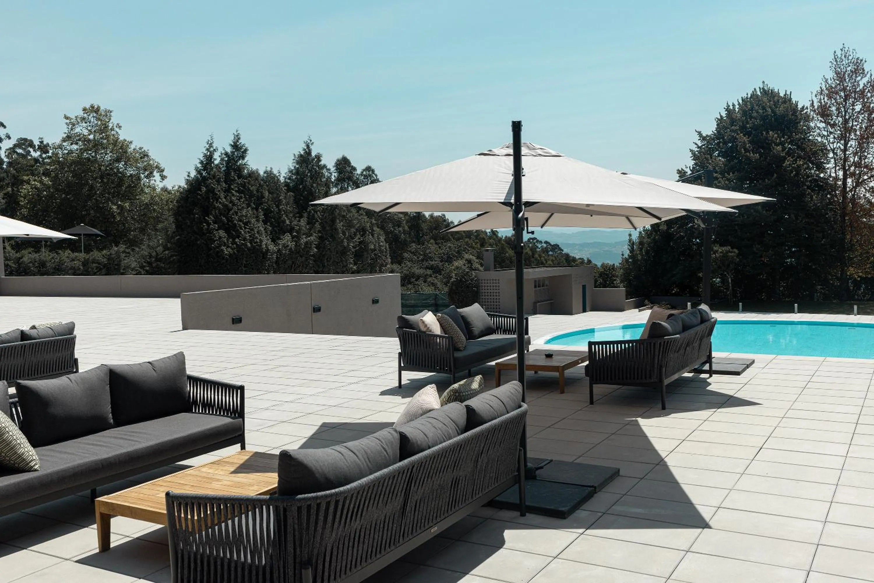 Pool view in The Lince Braga