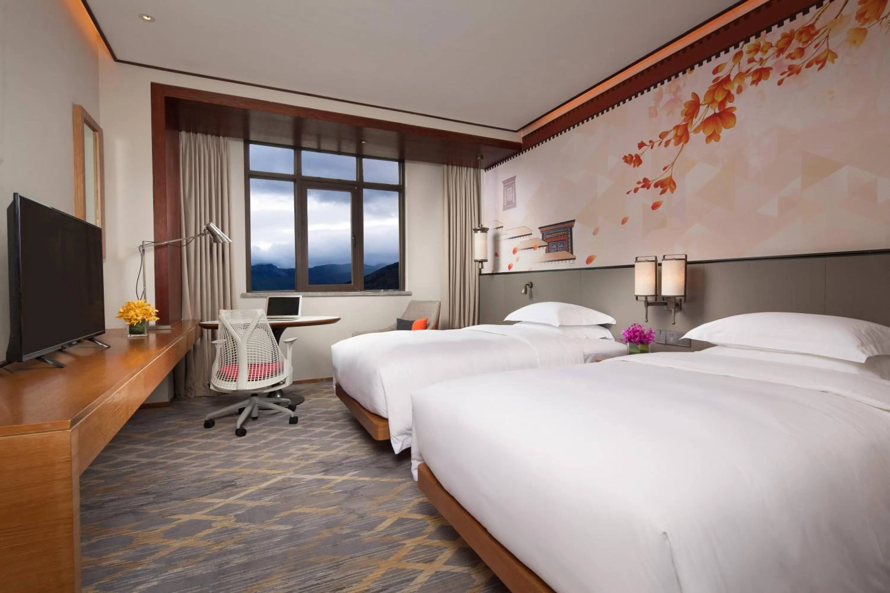 Bedroom, Bed in Hilton Garden Inn Shangri-La