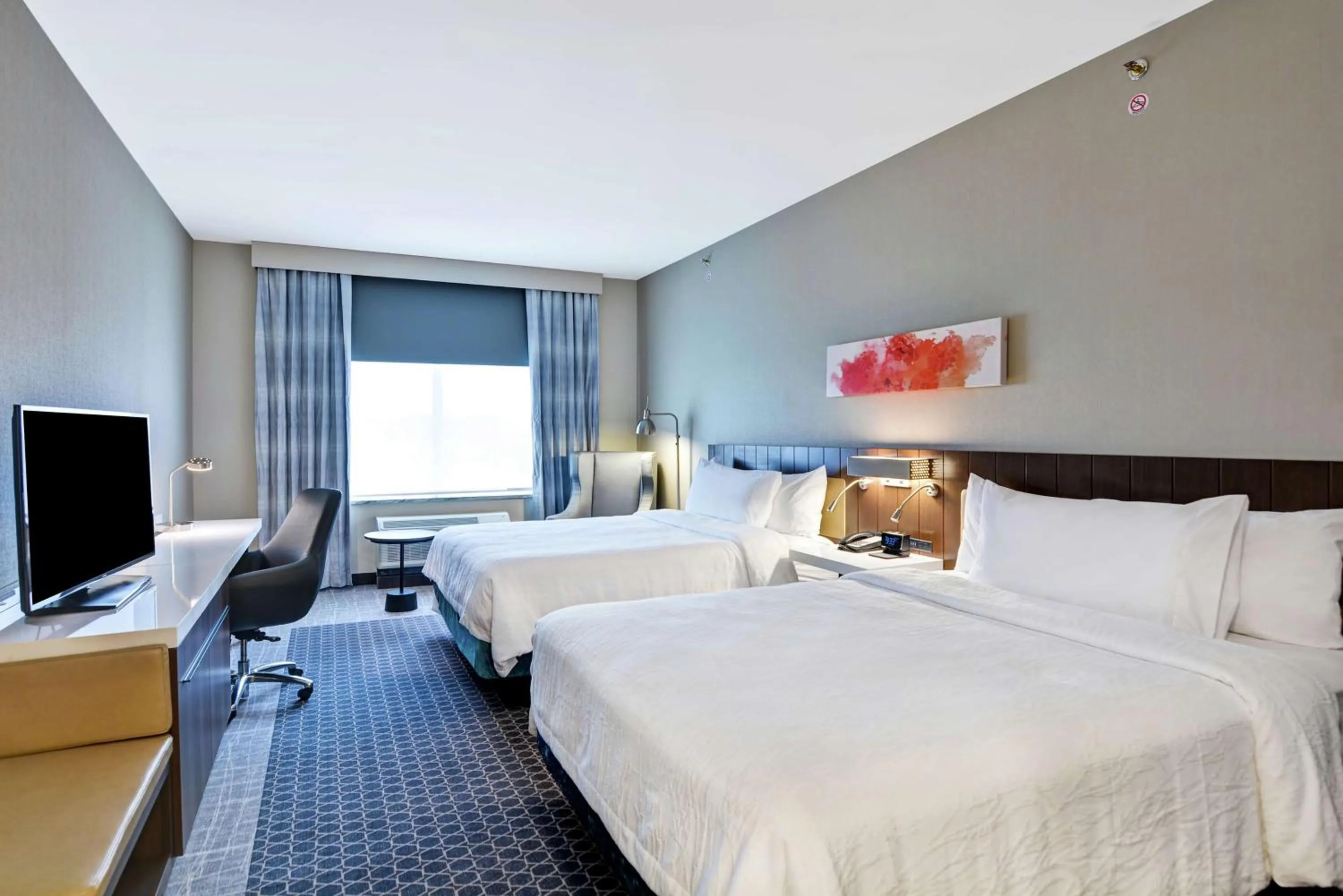 Bedroom, Bed in Hilton Garden Inn Princeton Lawrenceville