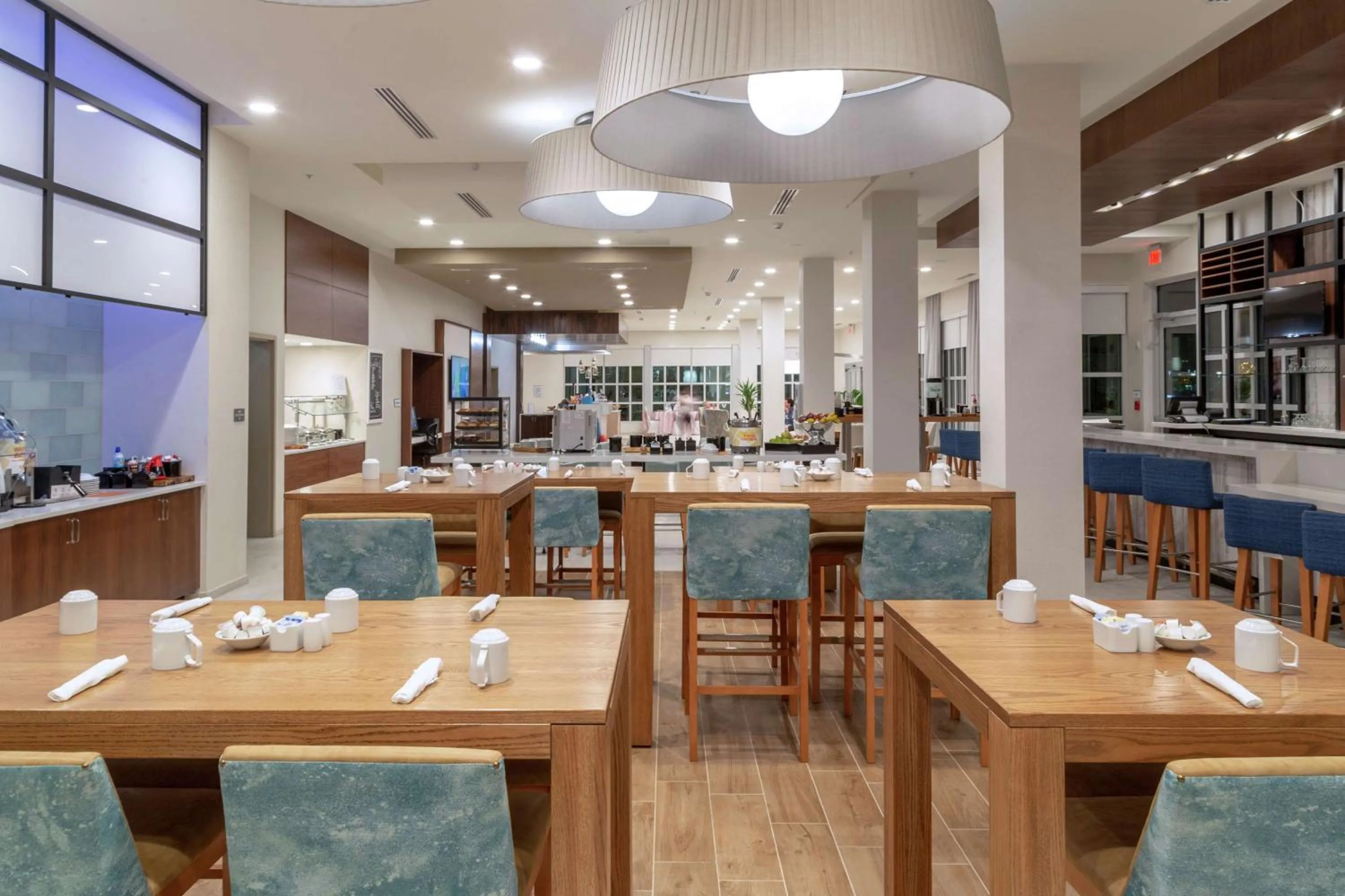 Restaurant/places to eat in Hilton Garden Inn Tampa - Wesley Chapel