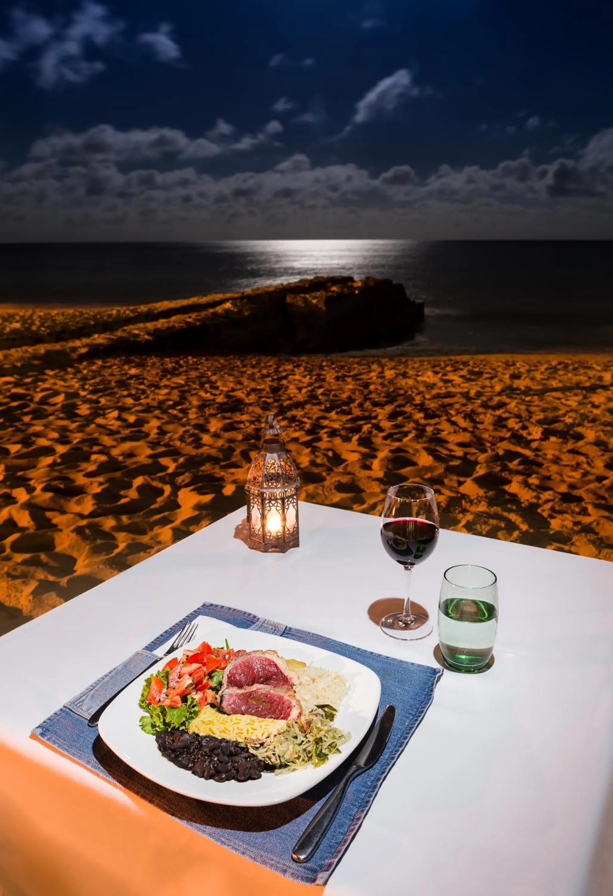 Food and drinks in Hotel Torre Praia