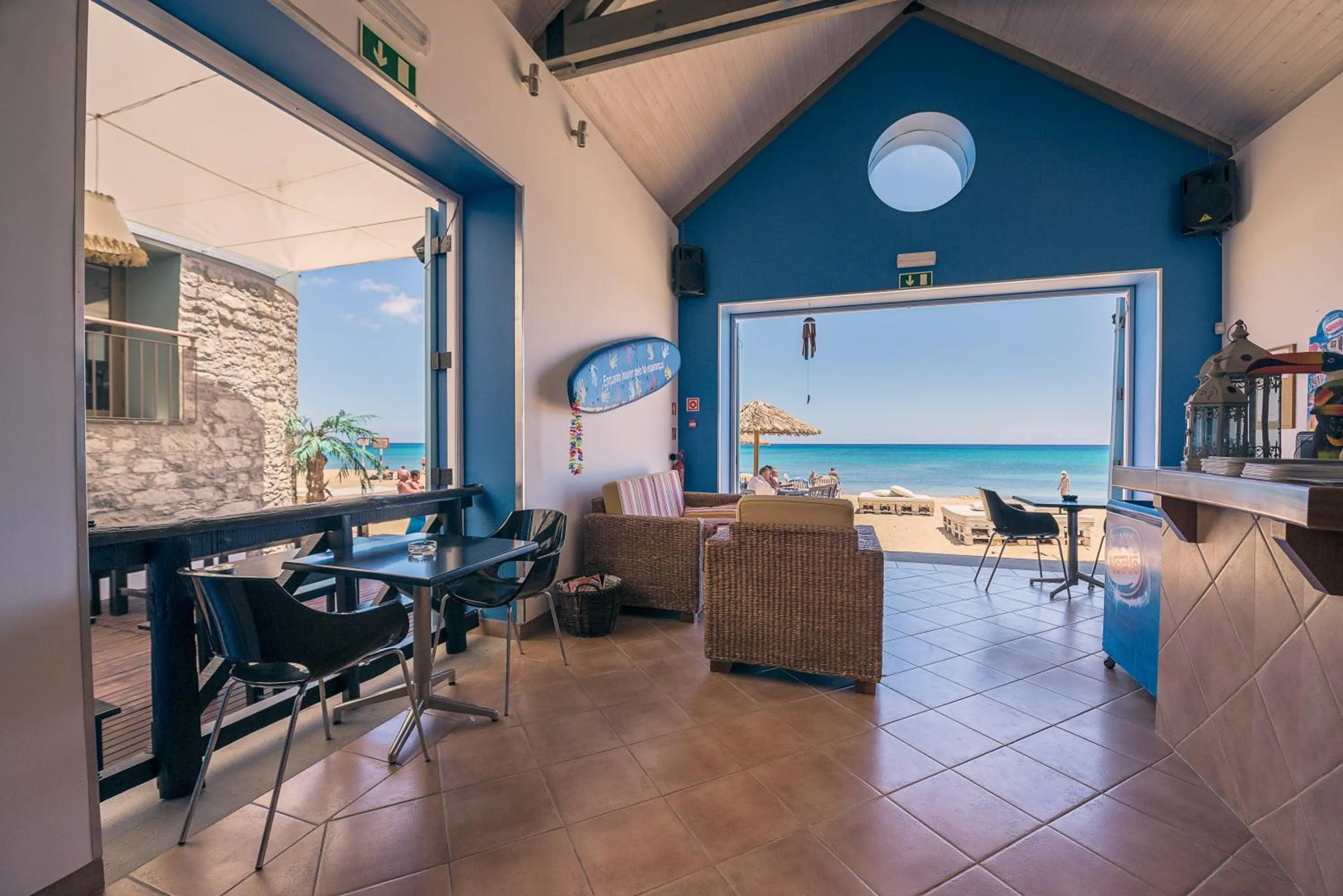 Lounge or bar in Hotel Torre Praia