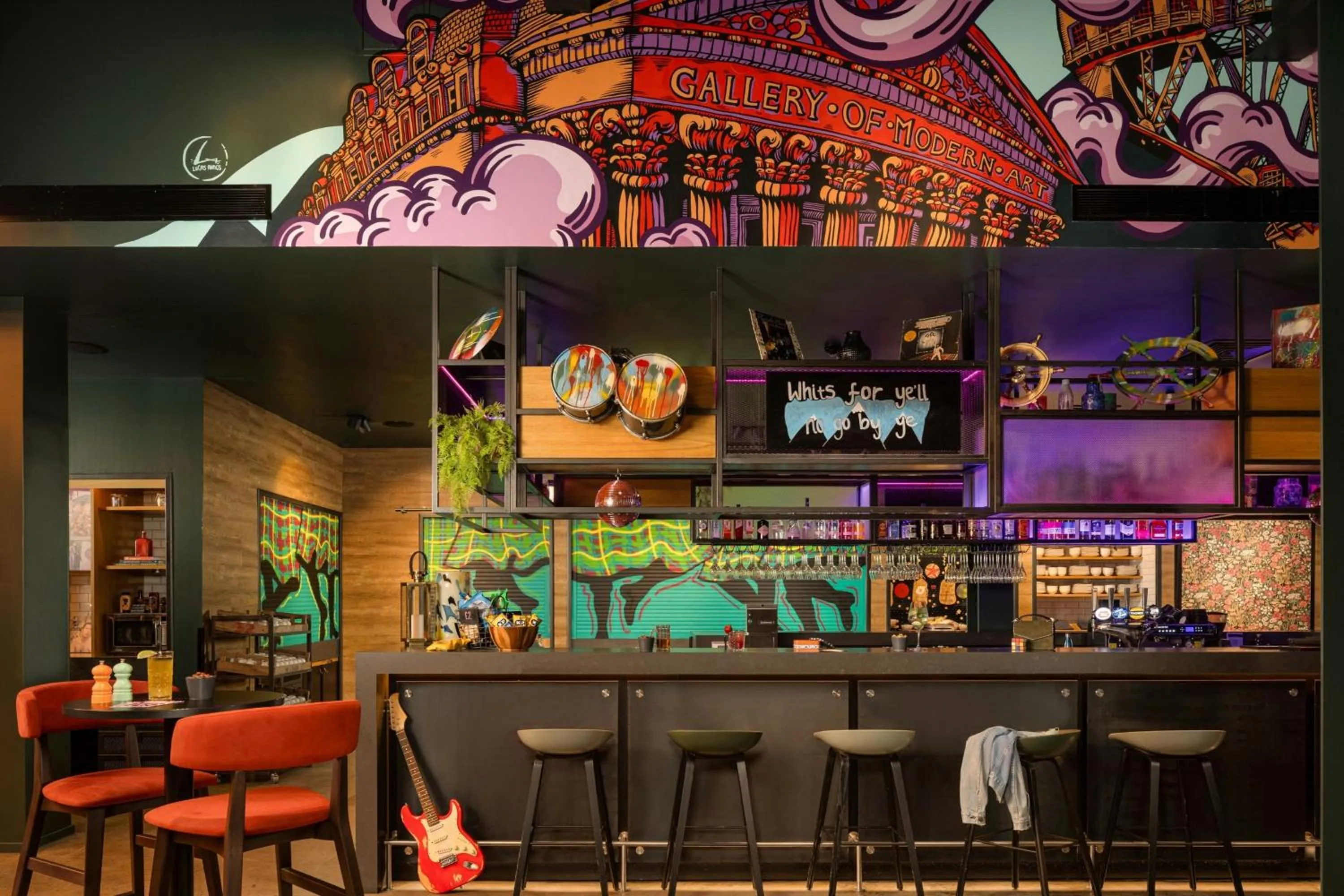 Lounge or bar in Moxy Glasgow Merchant City