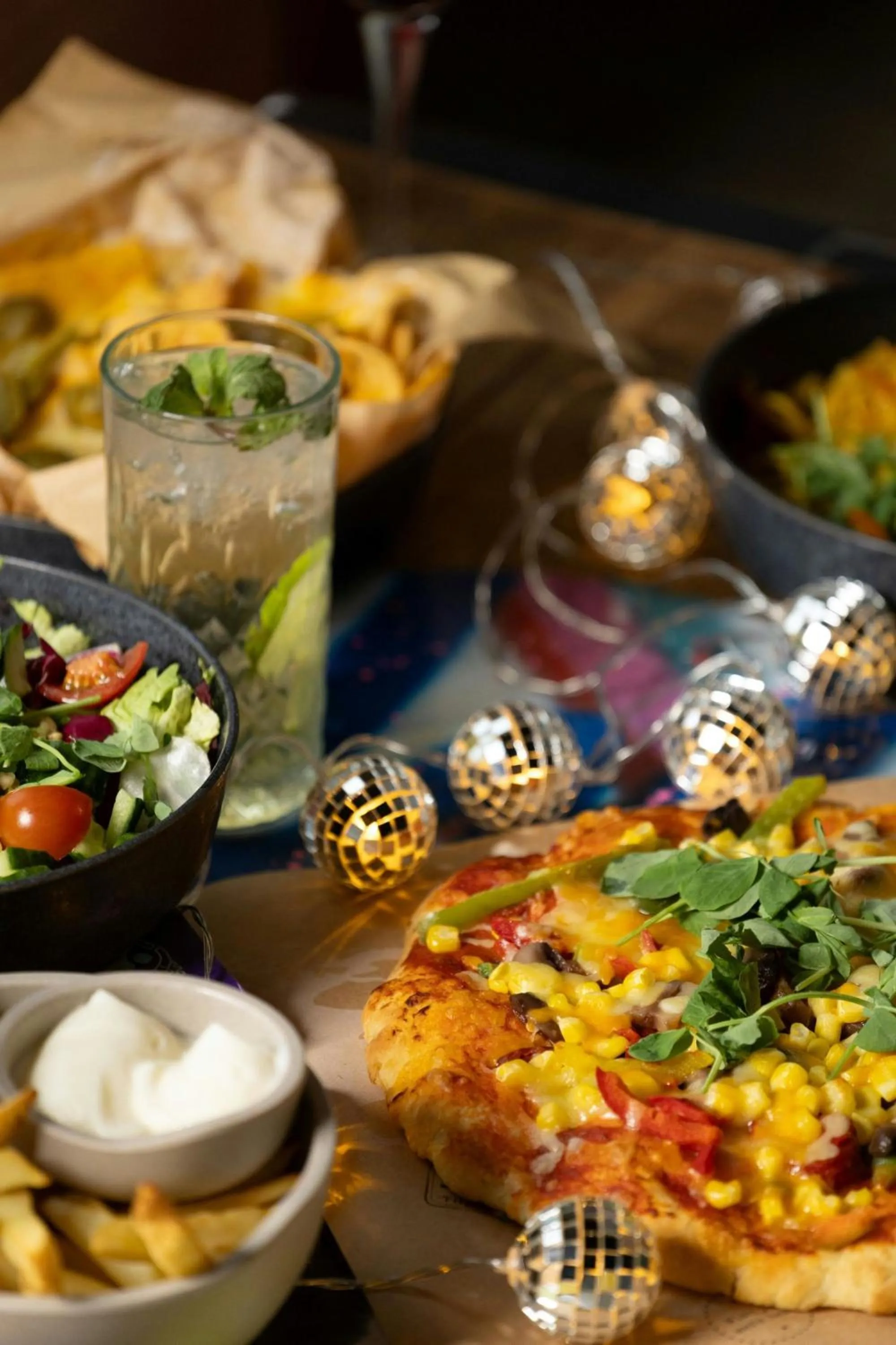 Lounge or bar in Moxy Glasgow Merchant City