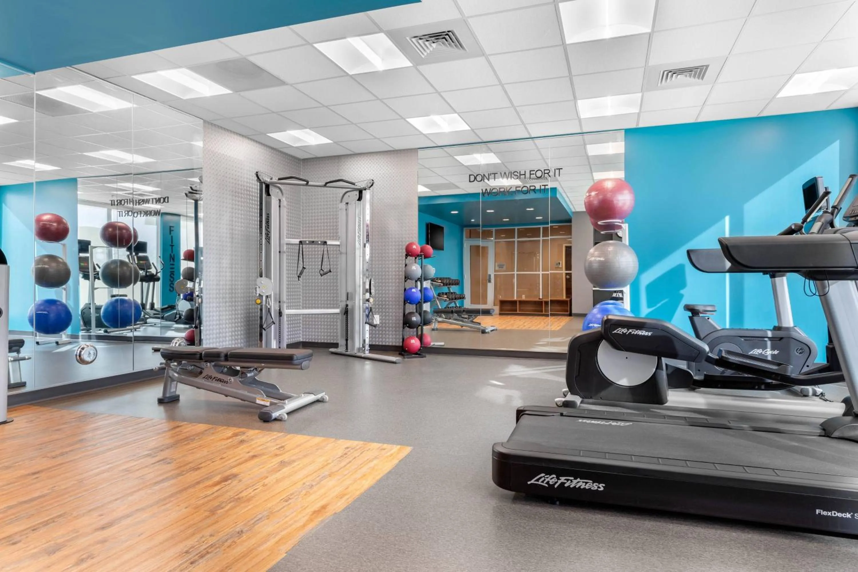 Fitness centre/facilities in Fairfield Inn & Suites by Marriott Mebane