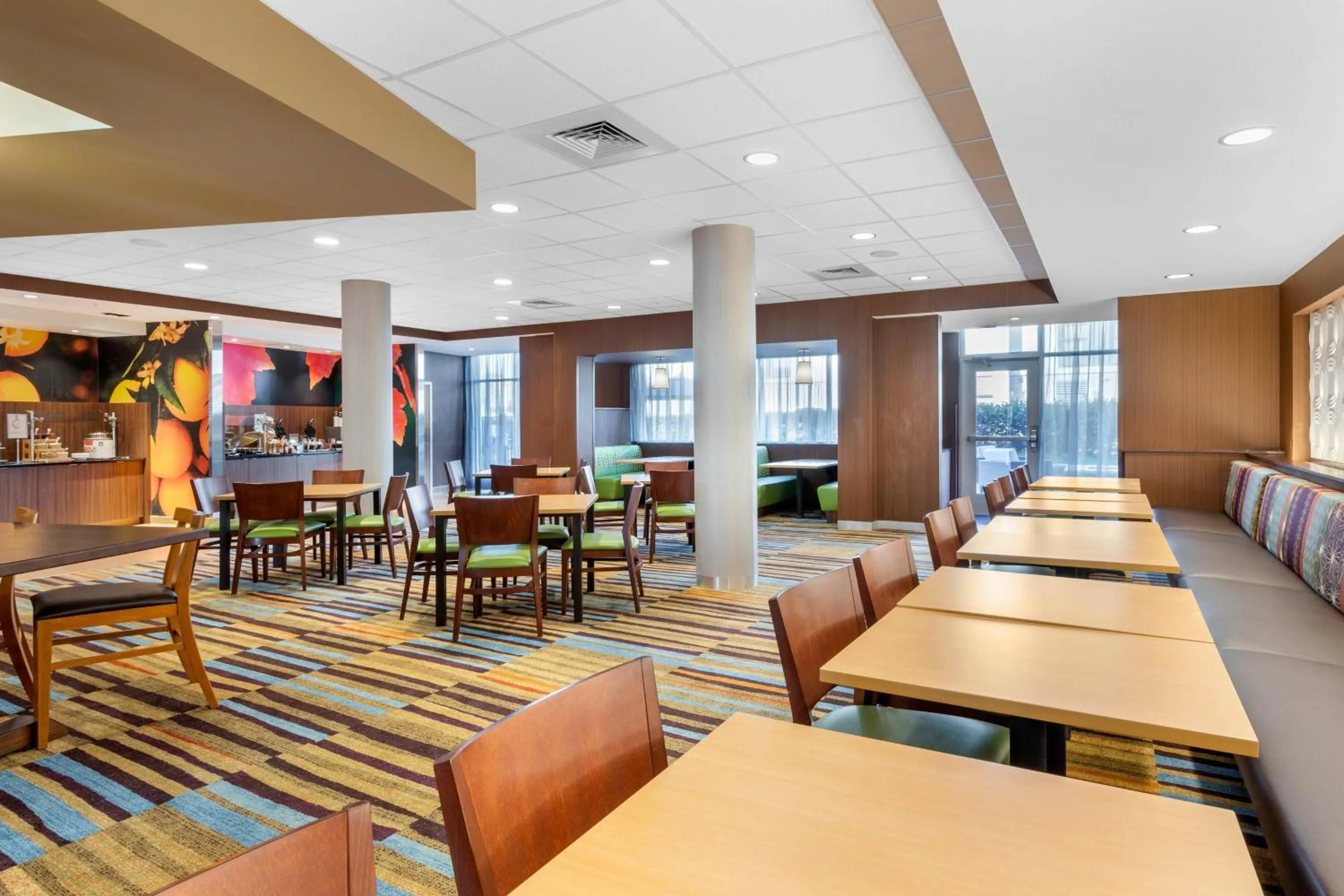 Restaurant/places to eat in Fairfield Inn & Suites by Marriott Mebane