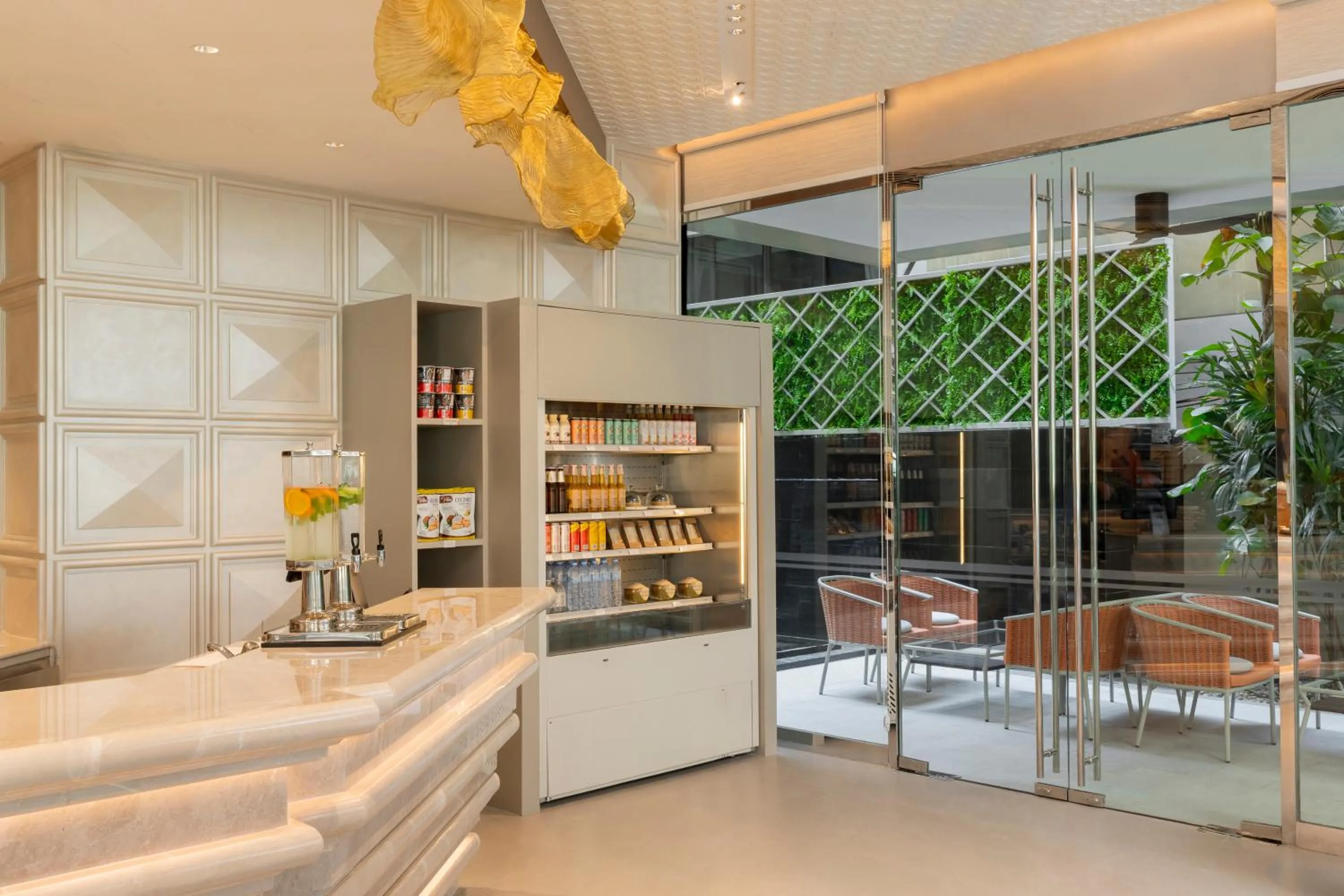 Food and drinks in Hyatt Place Bangkok Sukhumvit 1