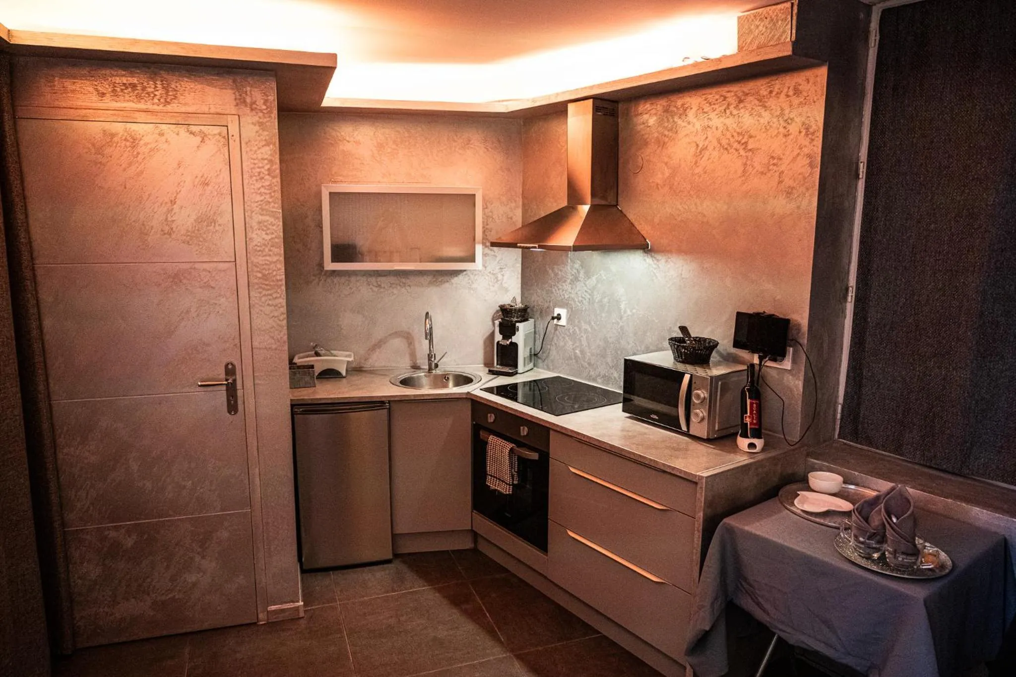 Kitchen or kitchenette in Suite Romantique