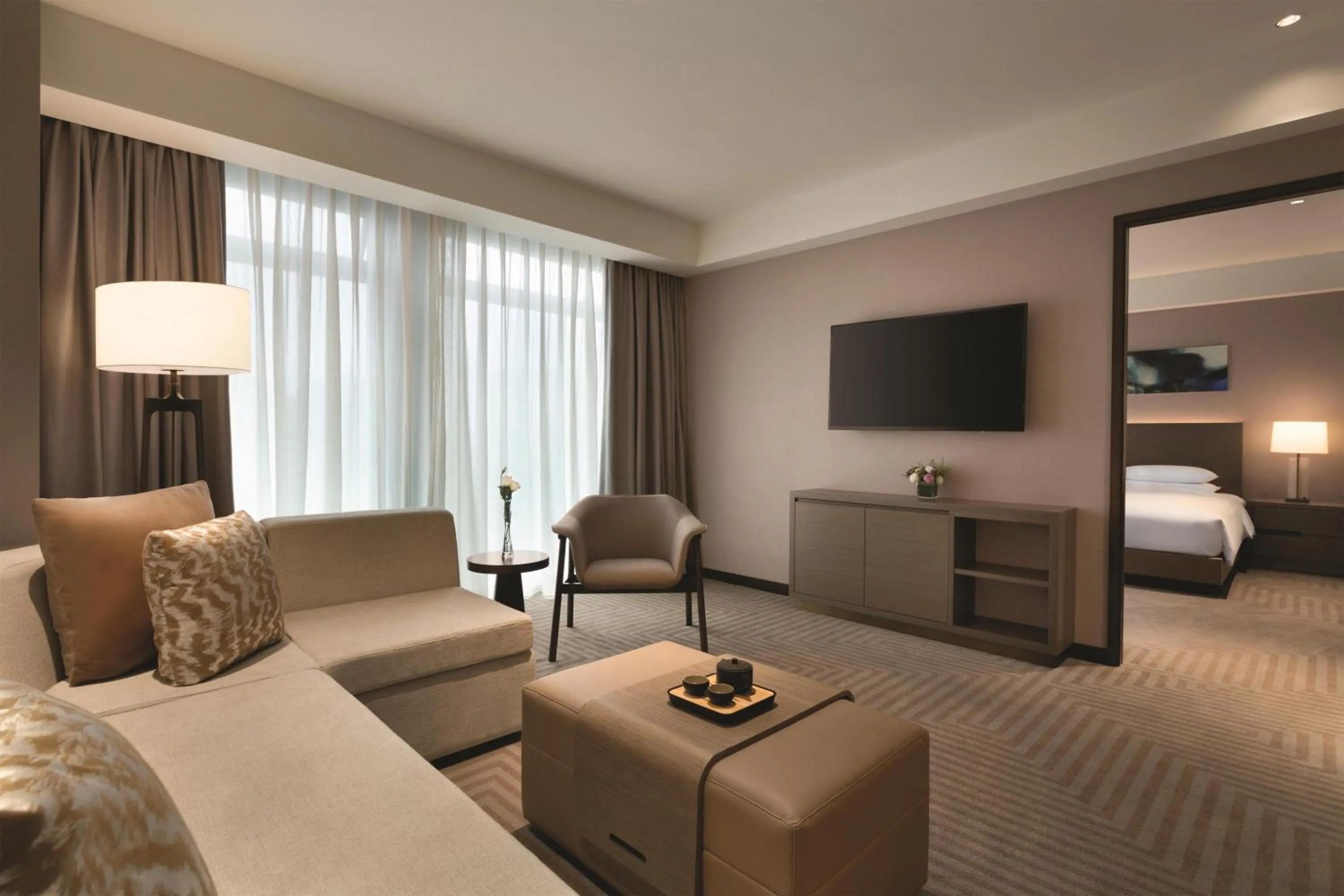 Photo of the whole room, Bed in Hyatt House Chengdu Pebble Walk