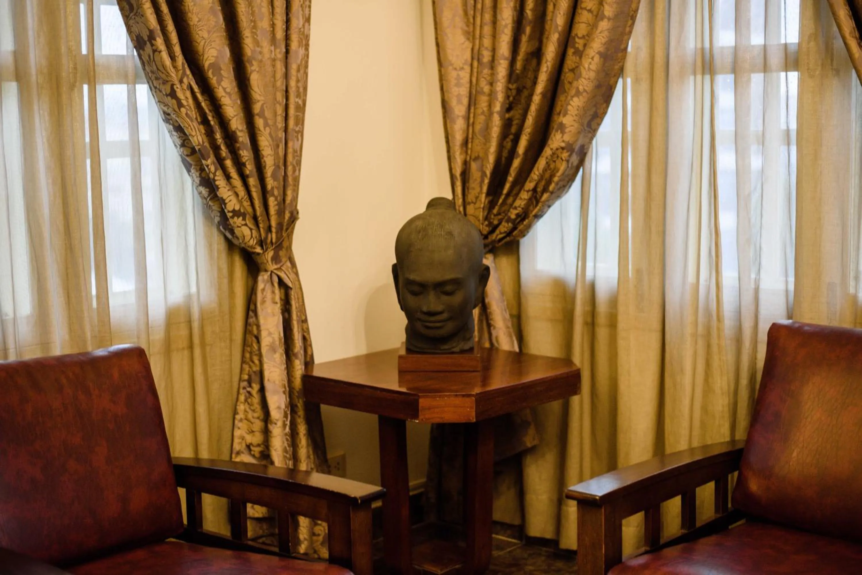 Seating area in City View Apartment
