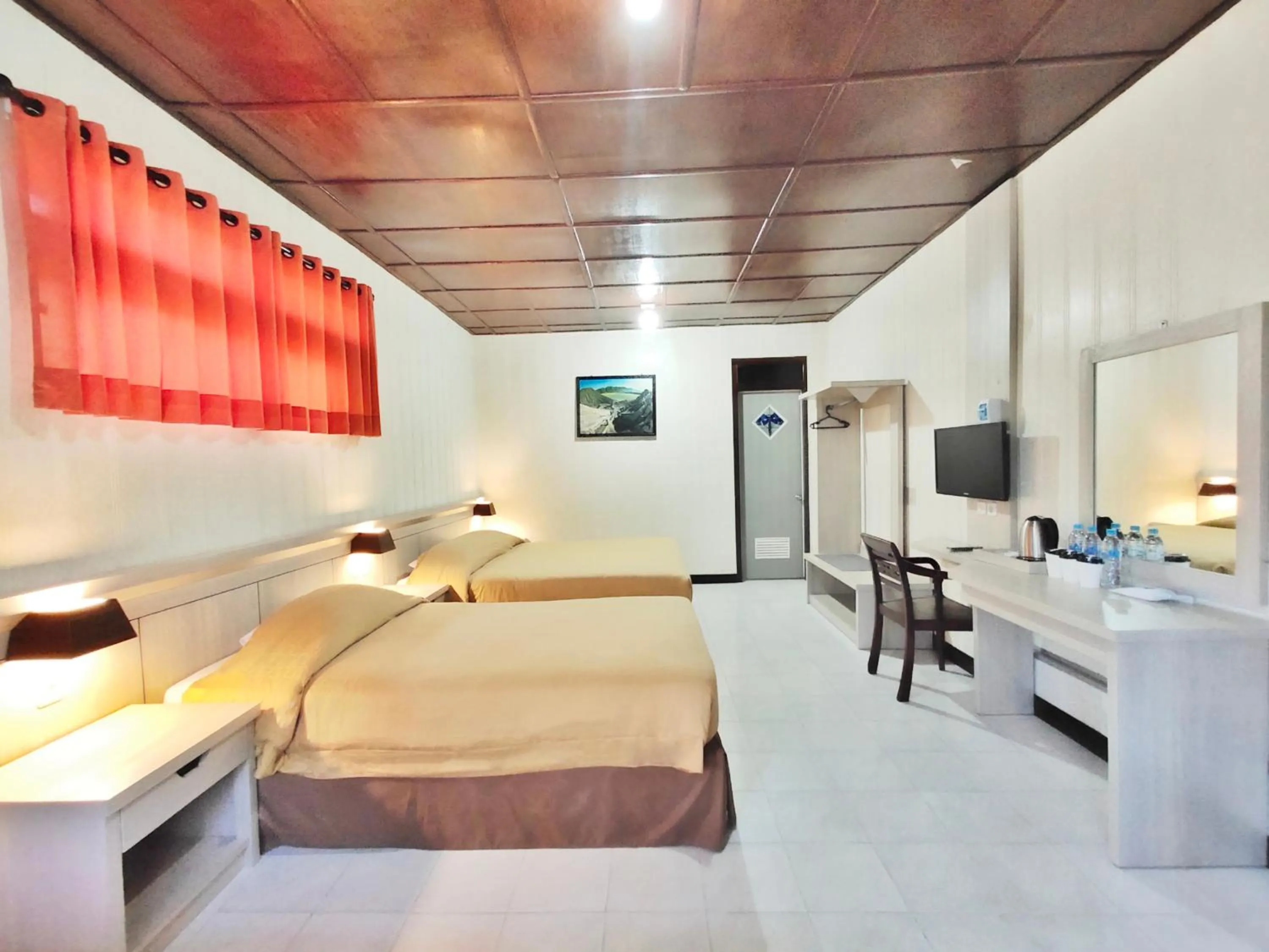 Bedroom, Bed in Bromo Permai 1