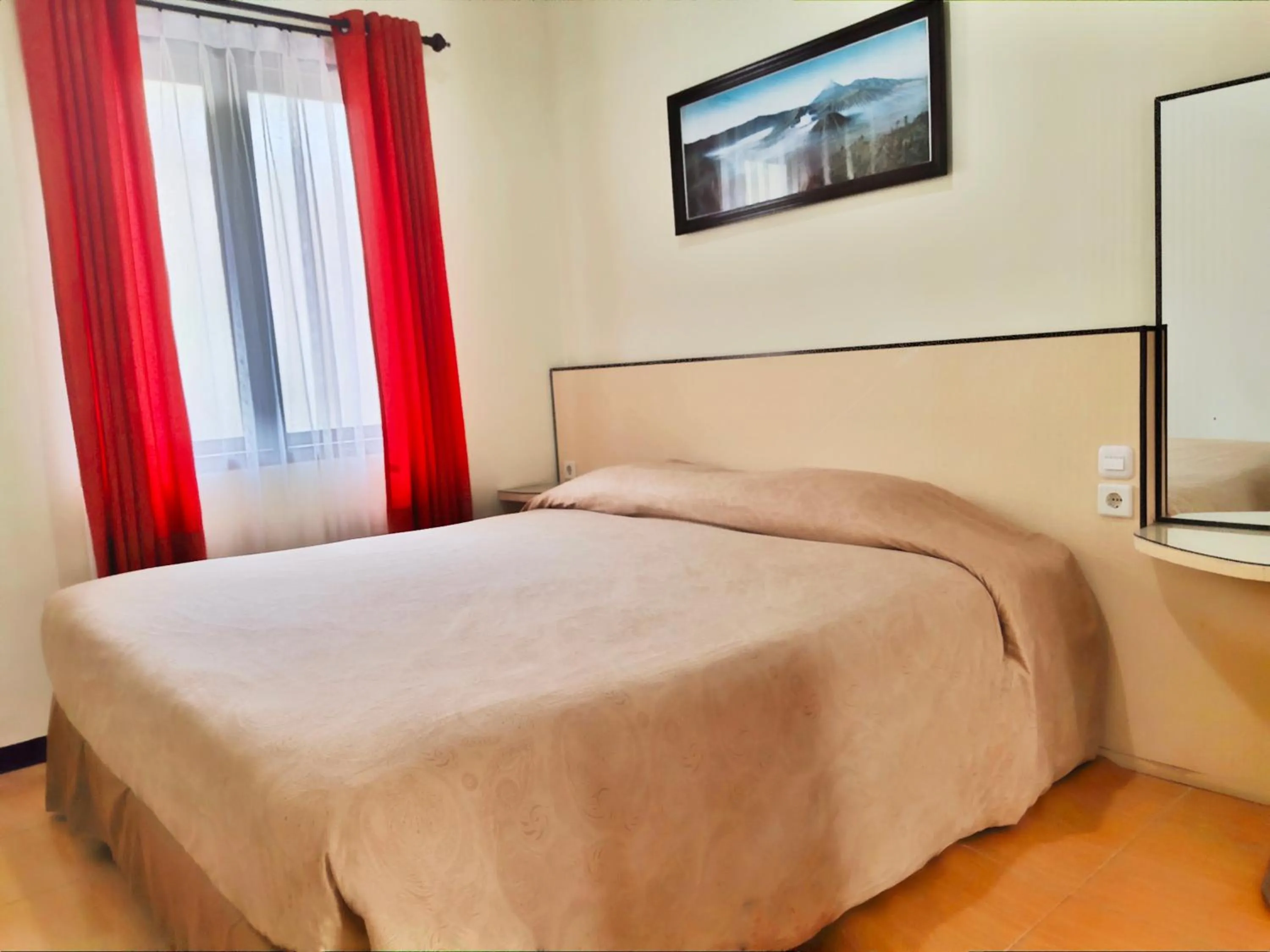 Bed in Bromo Permai 1