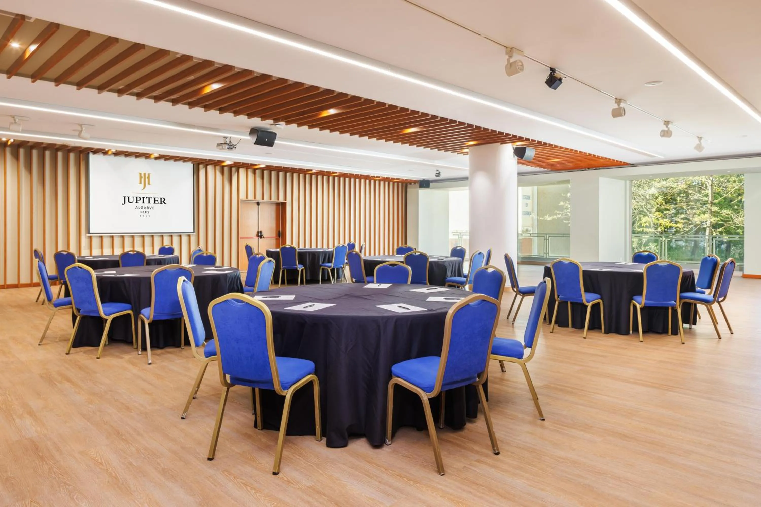 Meeting/conference room in Jupiter Algarve Hotel - Beach & Spa