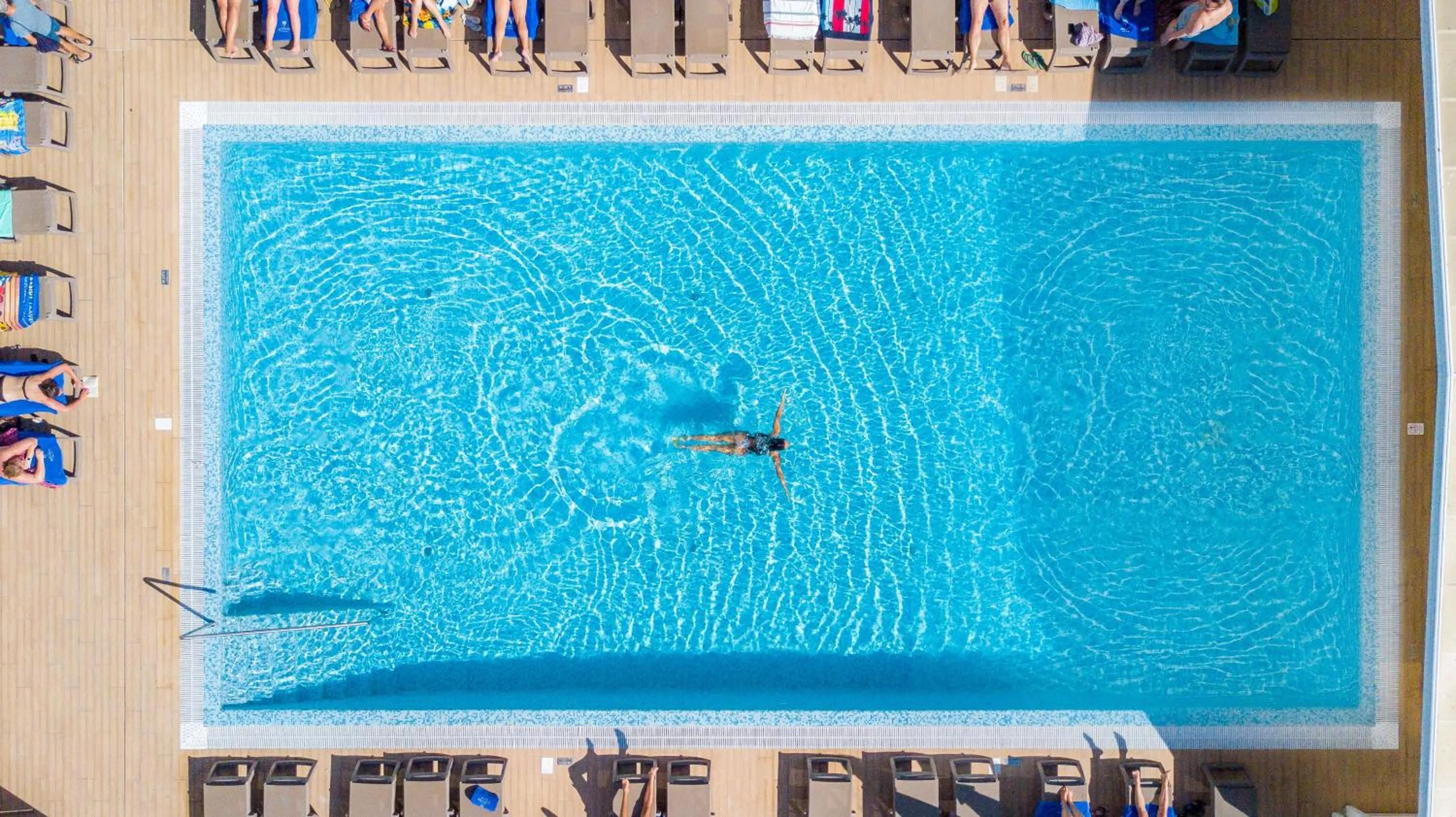 Swimming pool in Jupiter Algarve Hotel - Beach & Spa