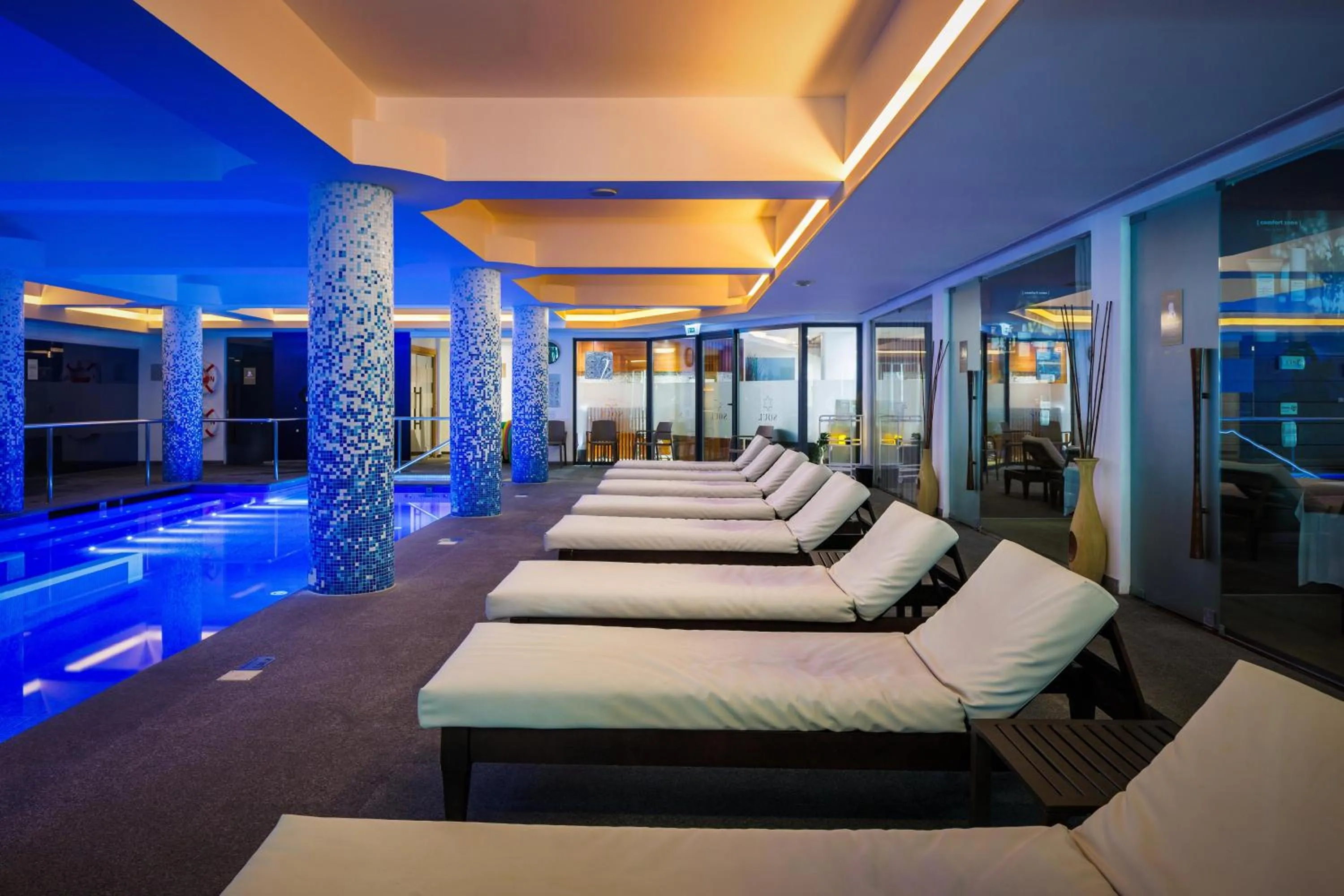 Swimming pool in Jupiter Algarve Hotel - Beach & Spa