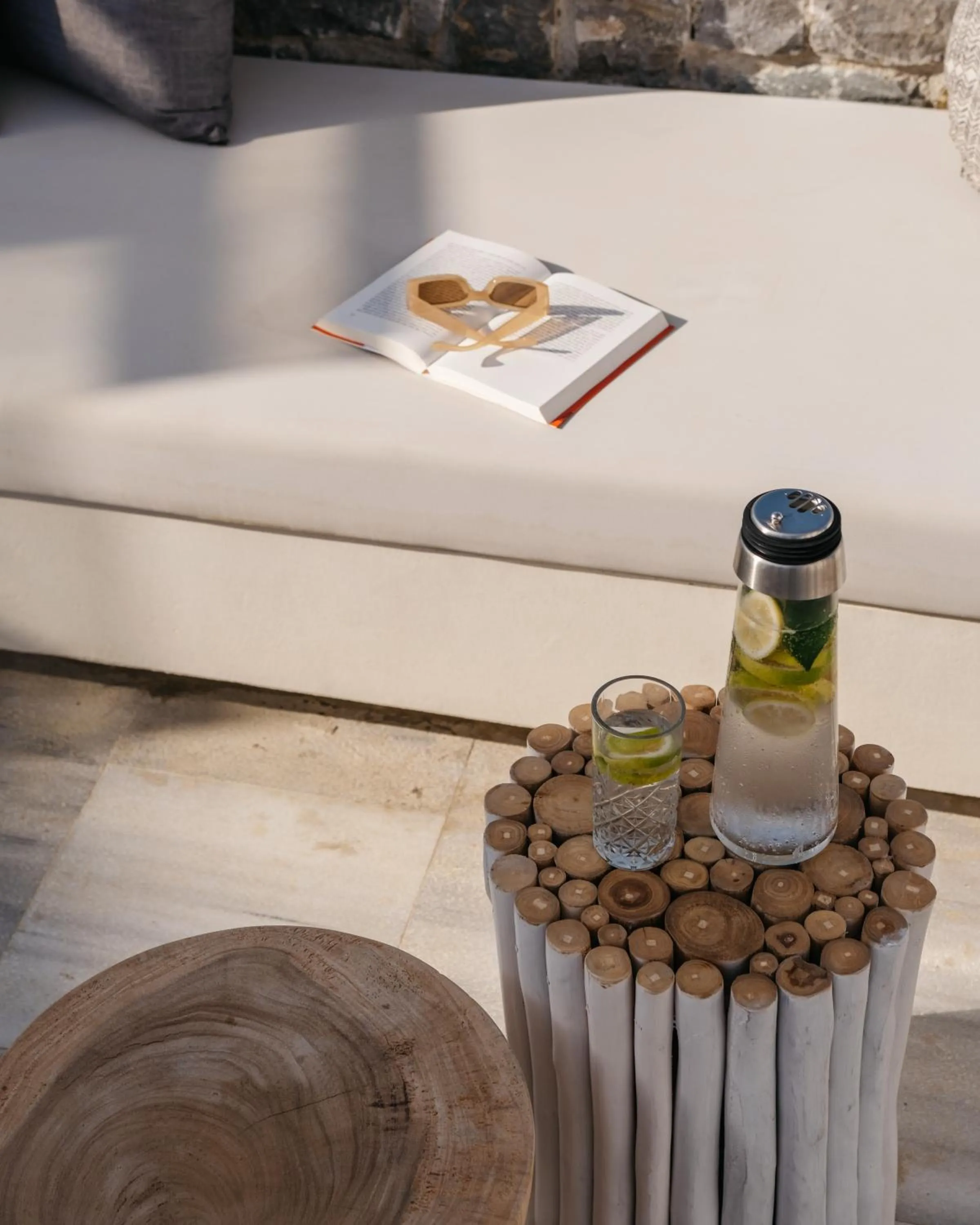 Coffee/tea facilities in Cyano Hotel