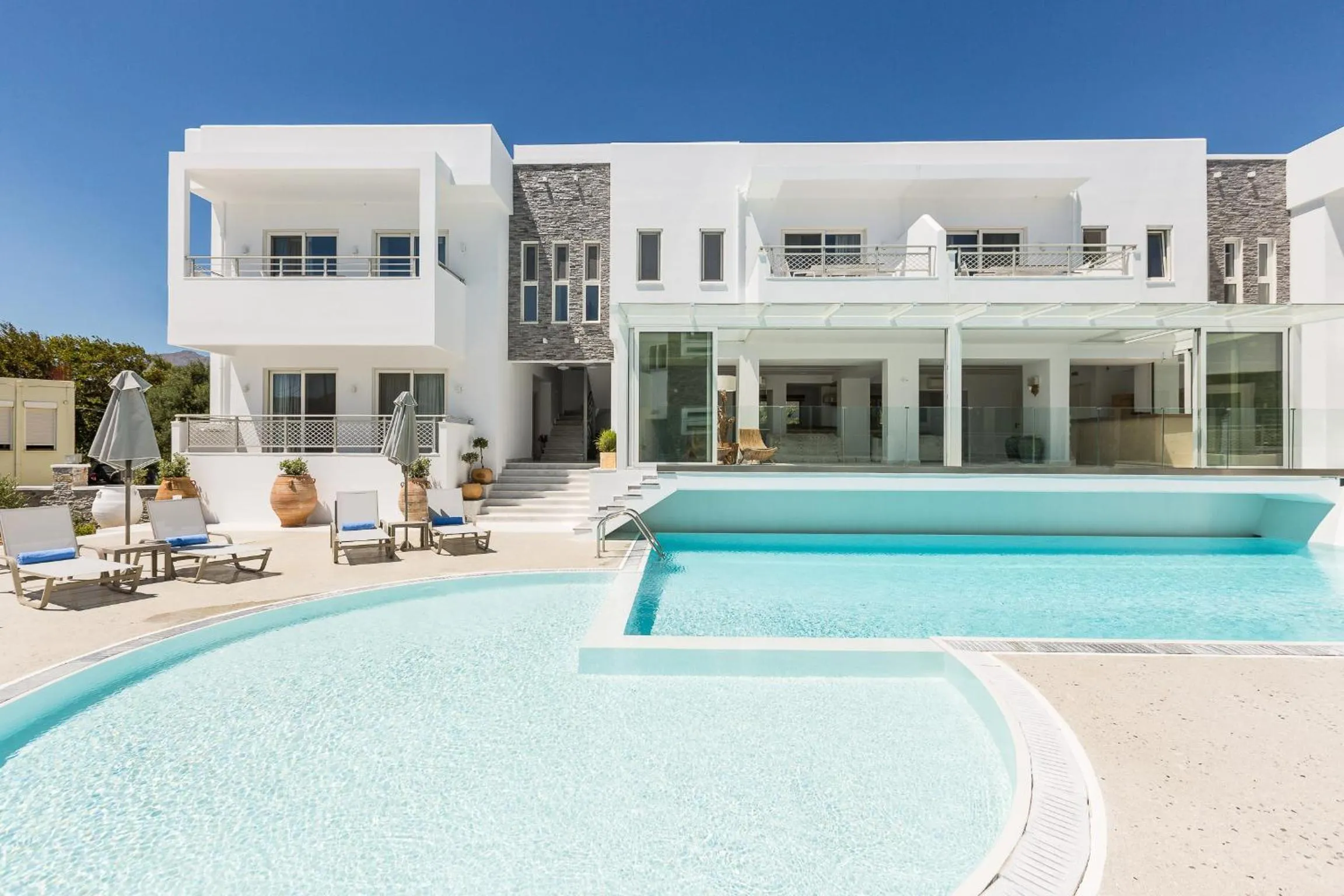 Facade/entrance in Cyano Hotel