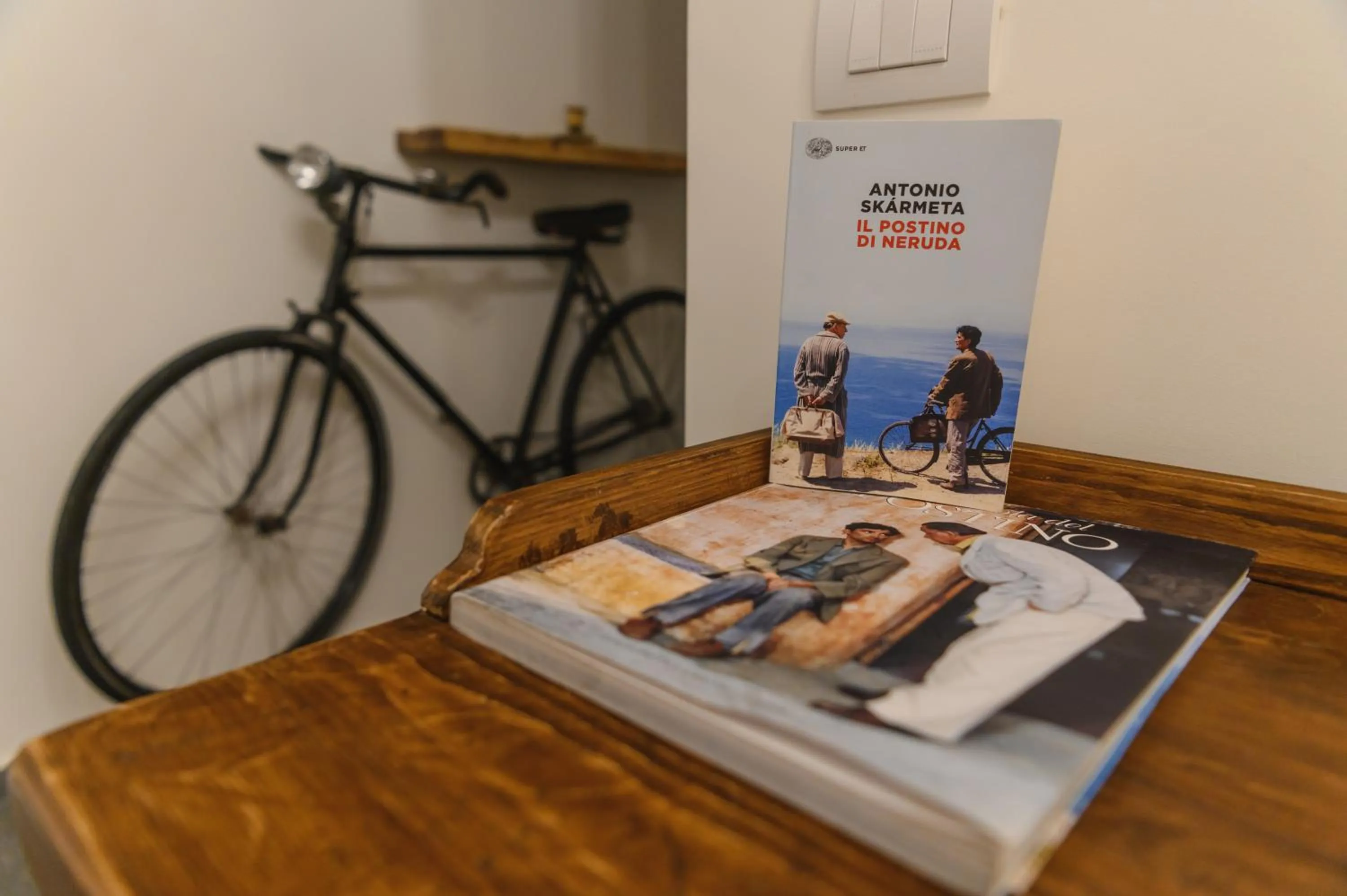 Bedroom in Hotel CineApollo - Ogni camera un film!