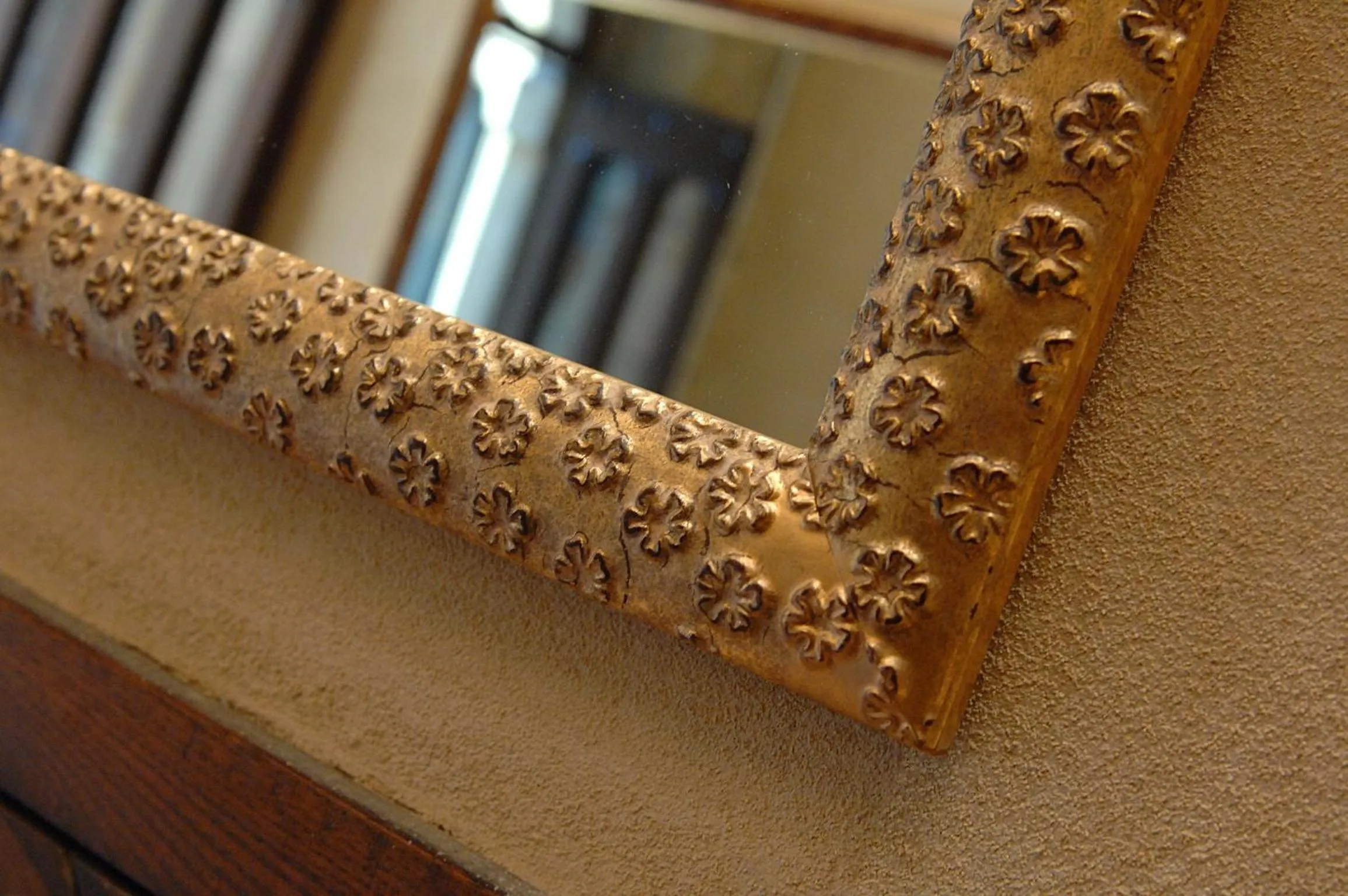 Decorative detail in La Grotta Hotel