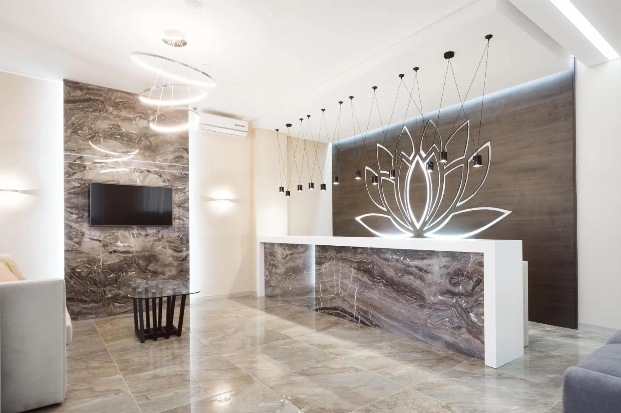 Communal lounge/ TV room in Roxen Hotel&Spa