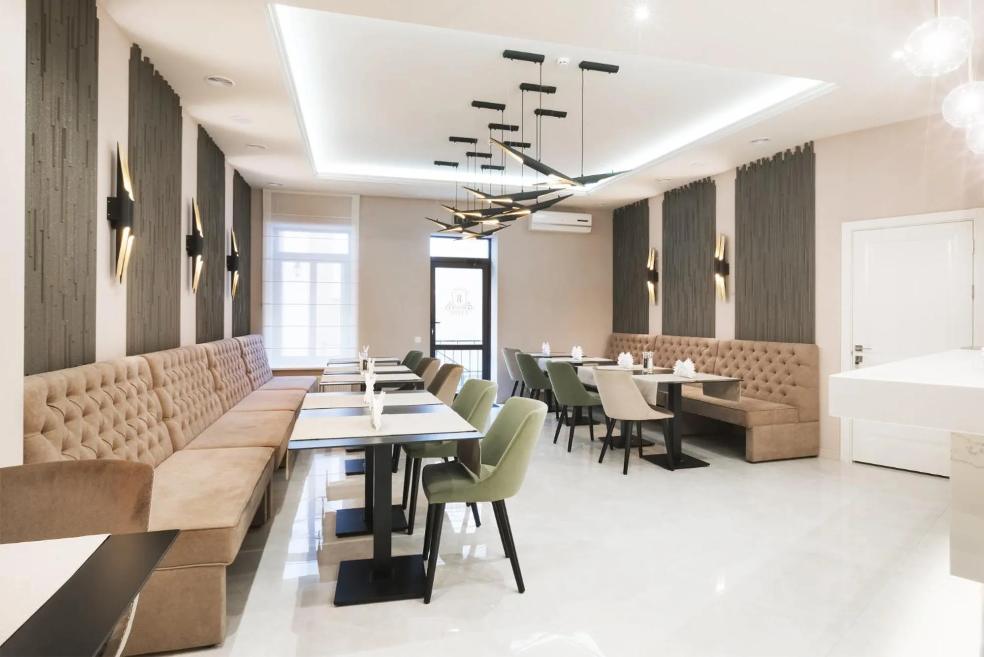 Restaurant/places to eat in Roxen Hotel&Spa
