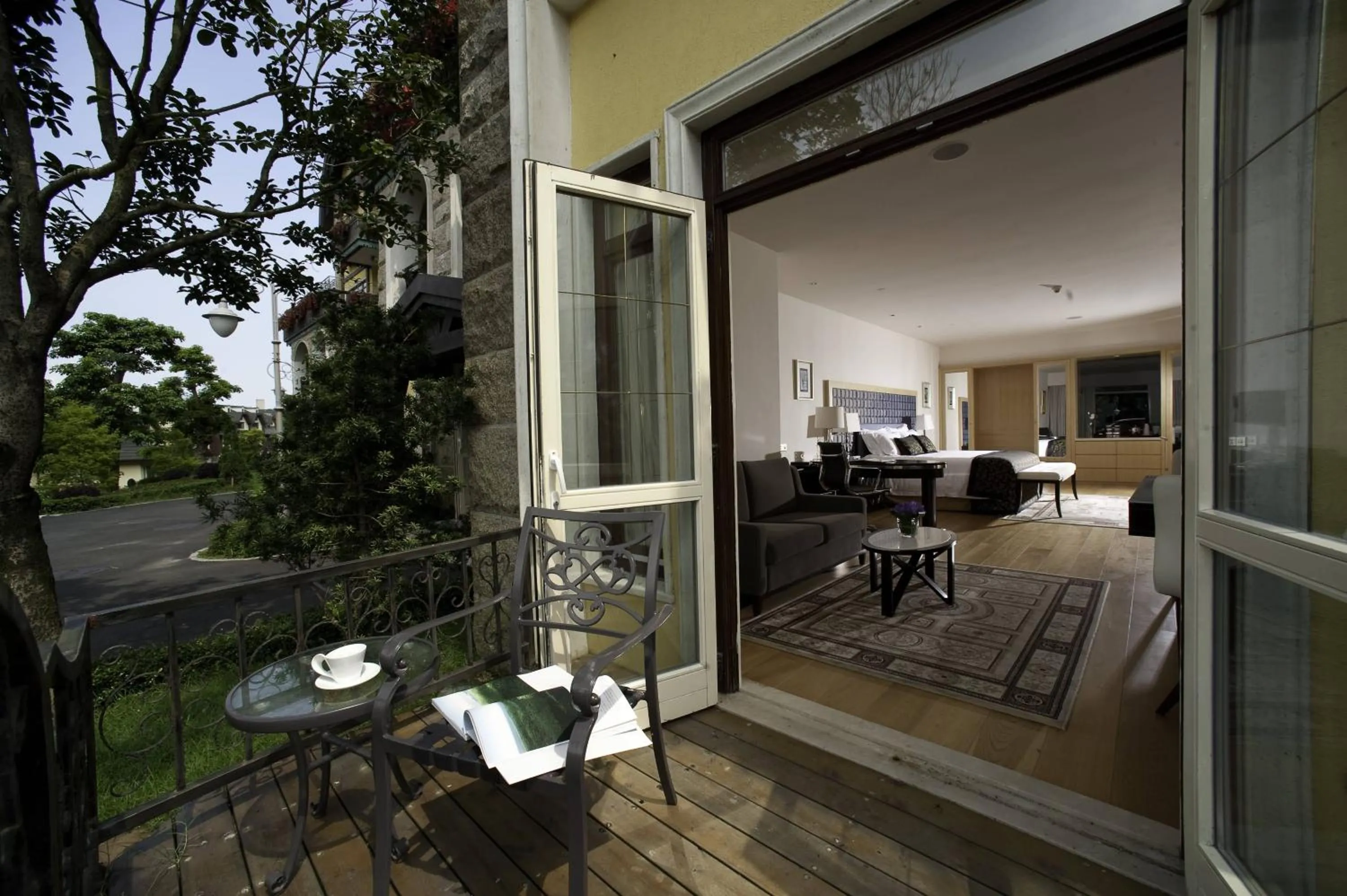 Balcony/Terrace in The Interlaken OCT Hotel