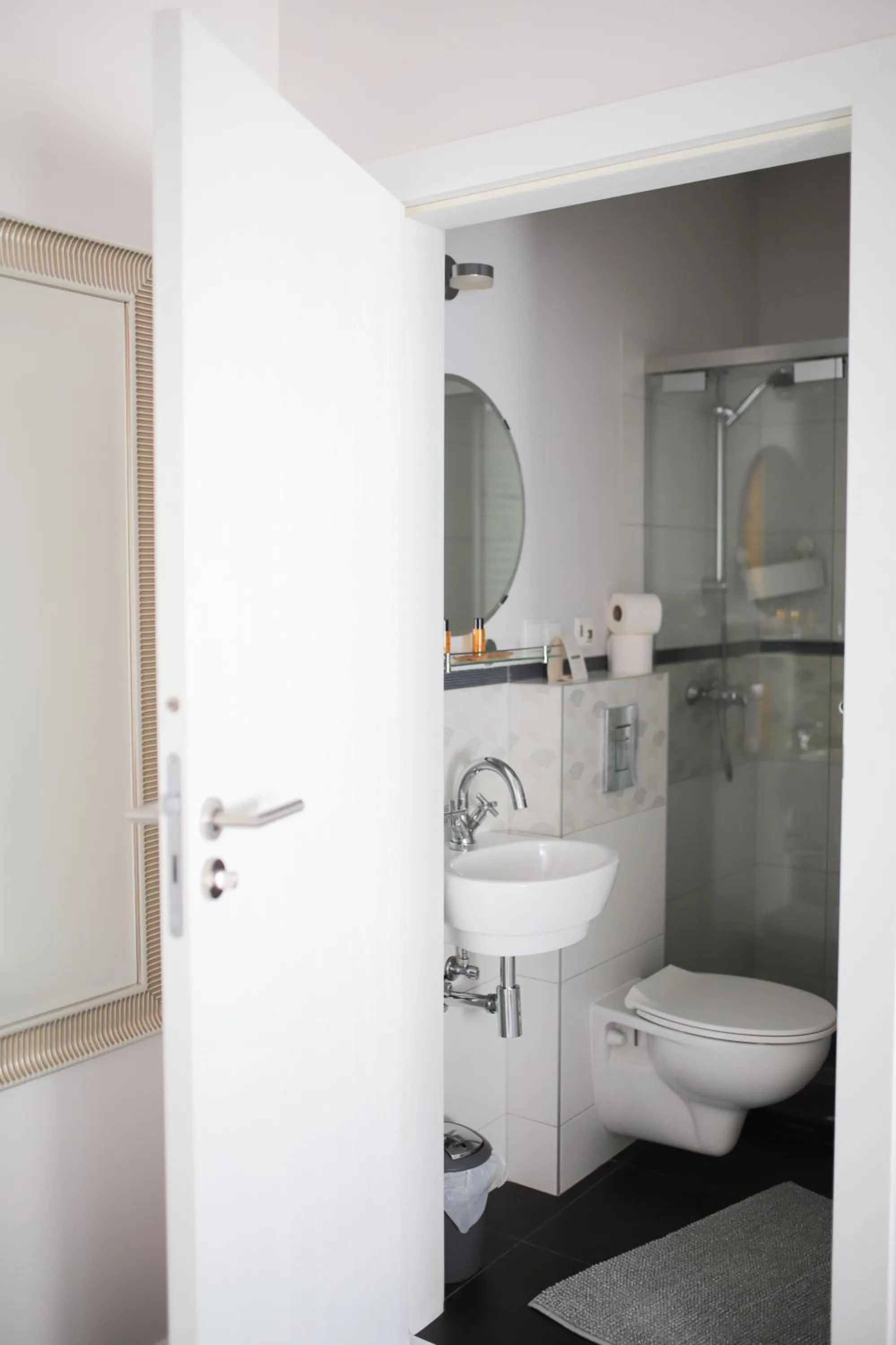 Shower in Willa Puck