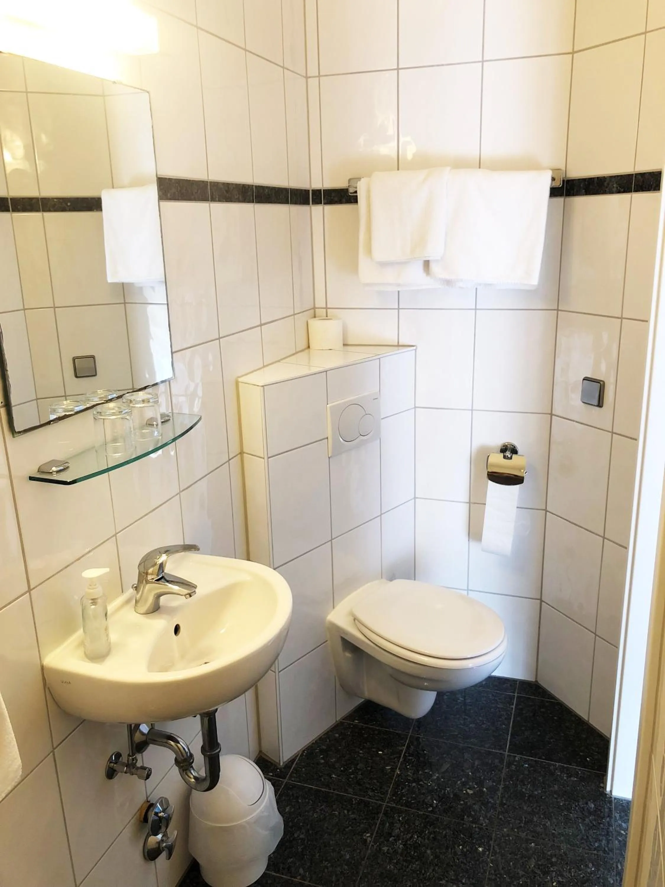 Toilet in SVG Hotel Diversi