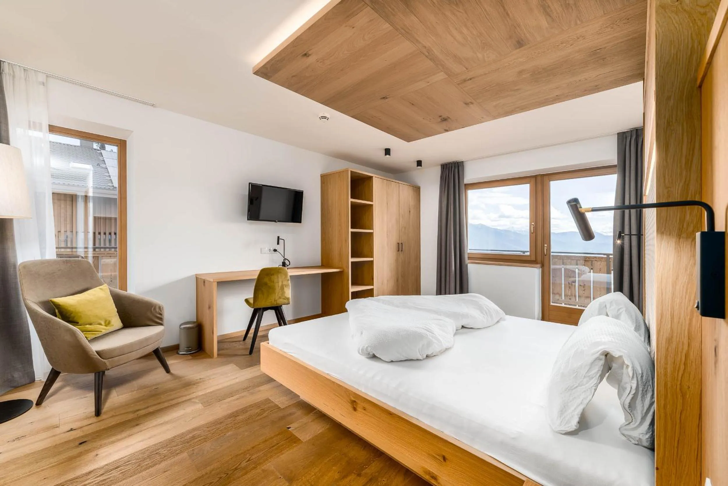 Photo of the whole room, Bed in Hotel Pfeiferhof