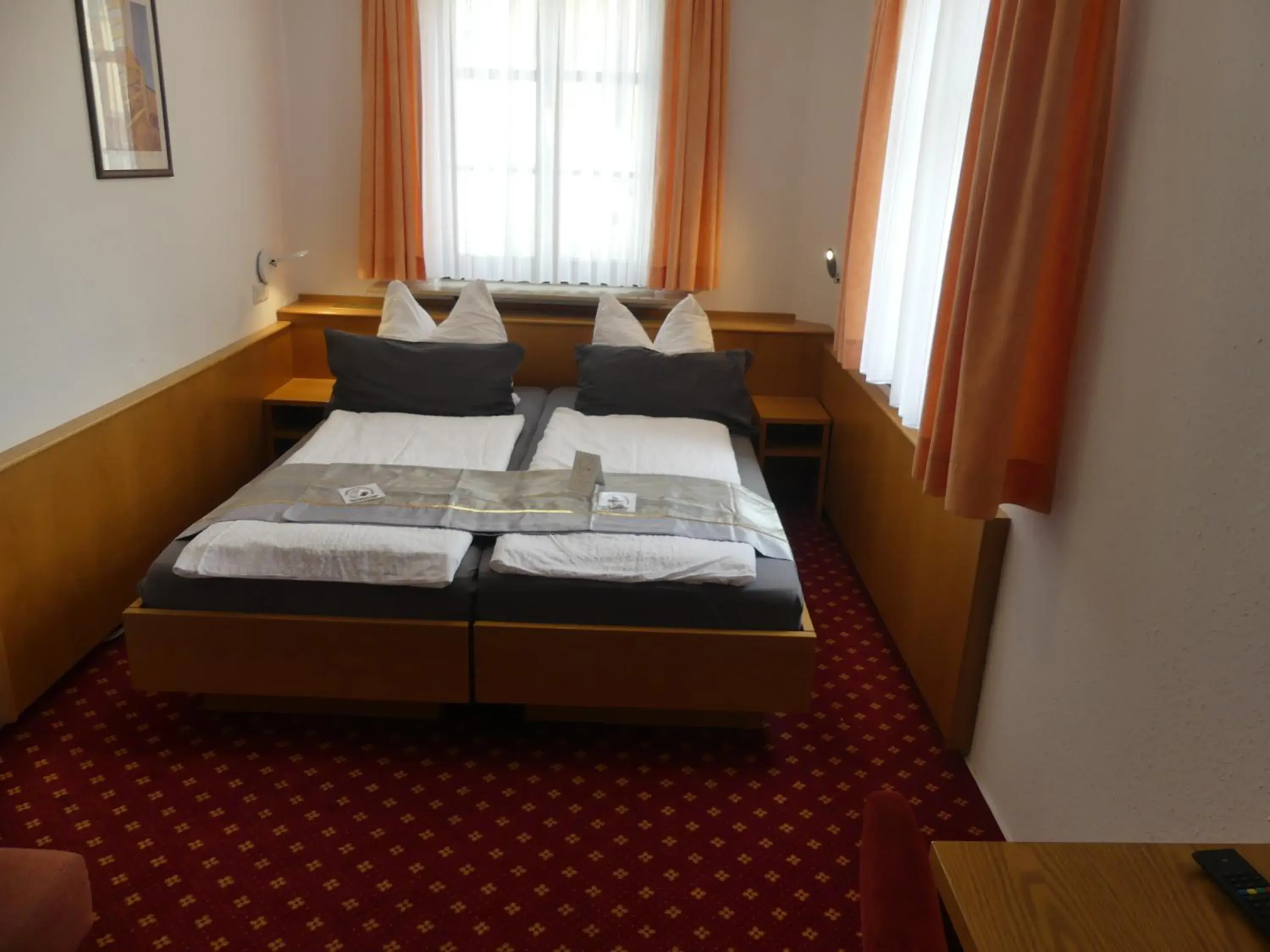 Standard Twin Room with Sofa - single occupancy in Hotel Traube Standard Twin Room with Sofa - single occupancy in Hotel Traube
