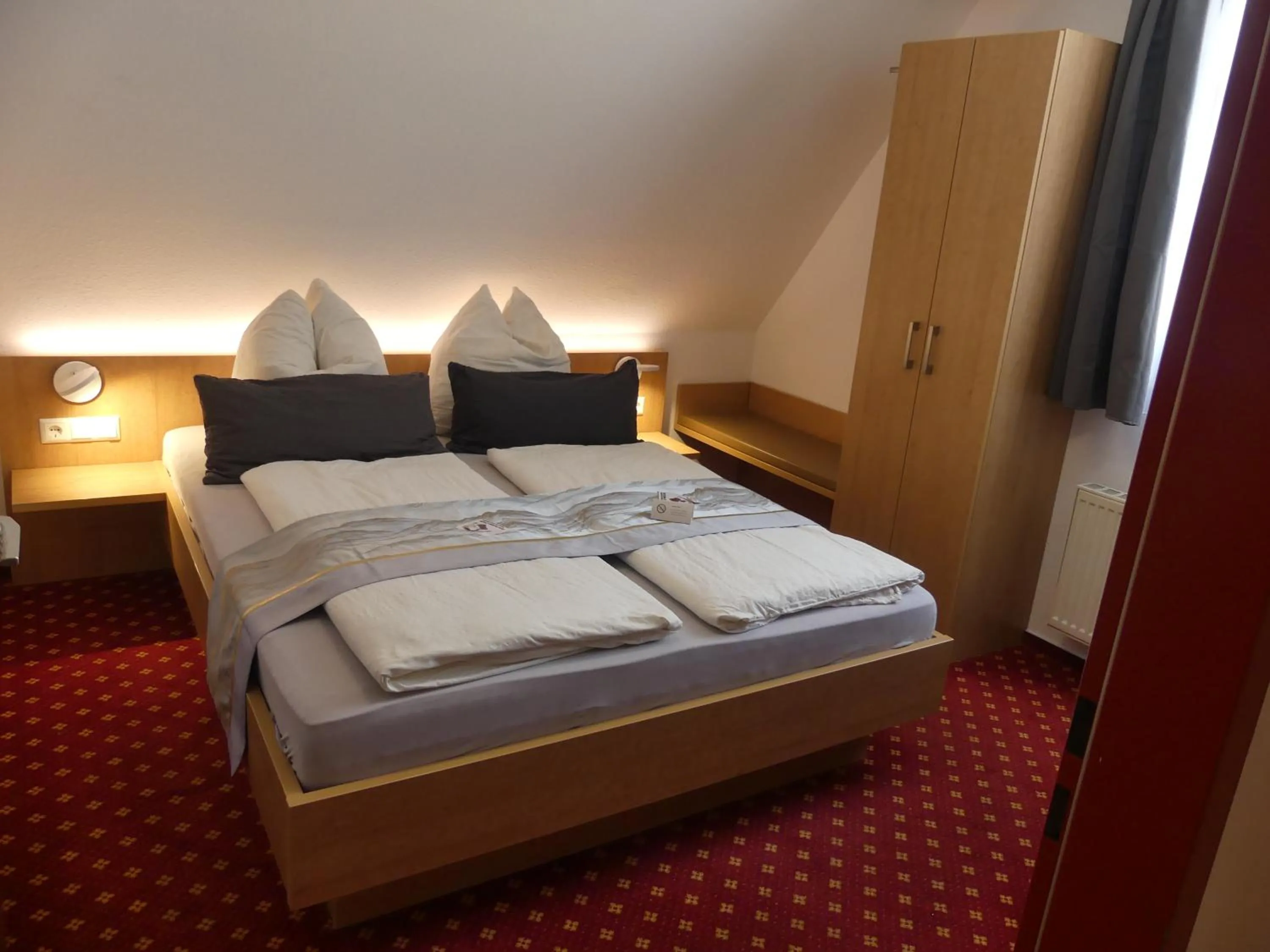 Bed in Hotel Traube